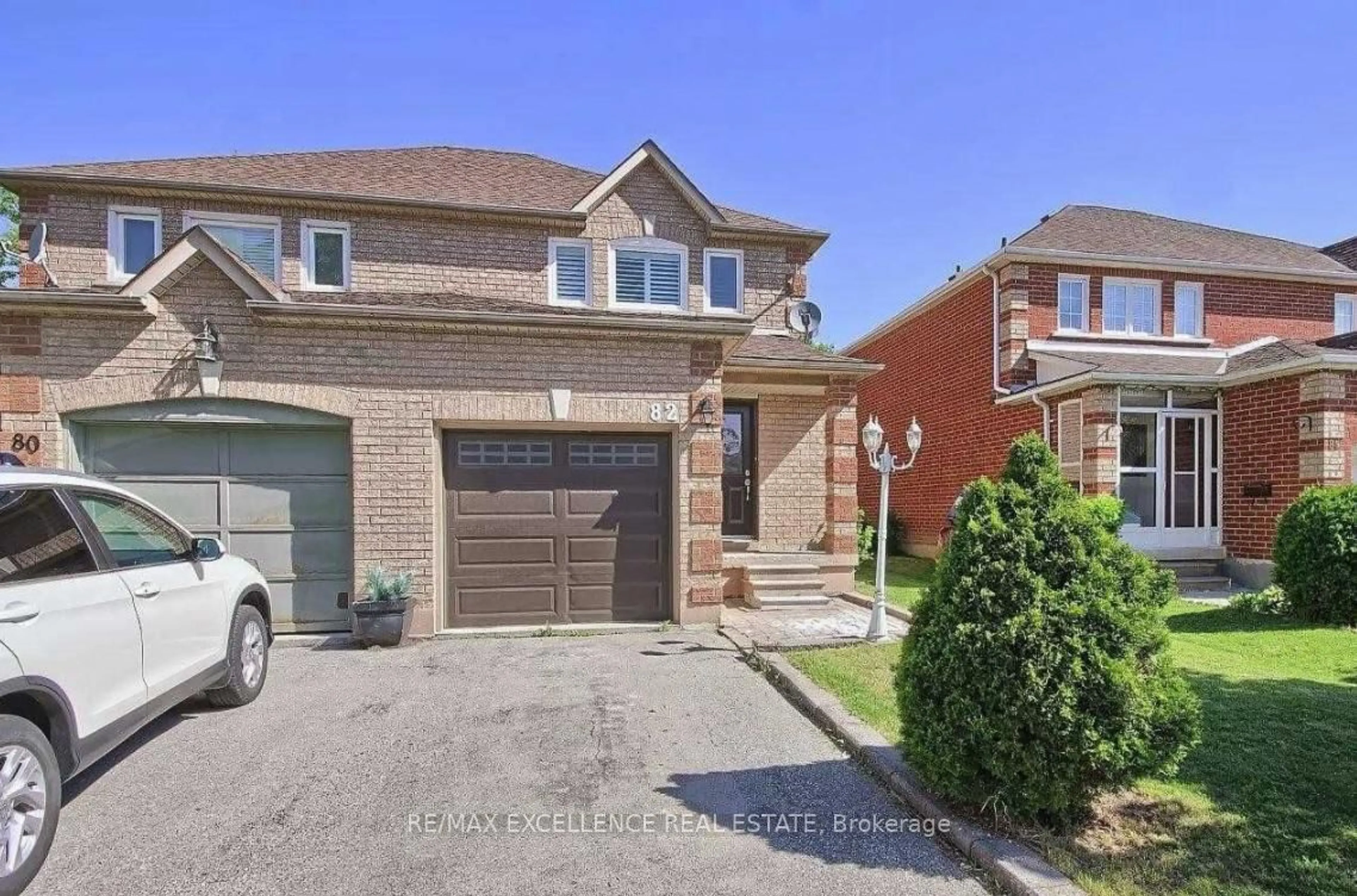 Home with brick exterior material, street for 82 Carrie Cres, Brampton Ontario L6Y 4Y6