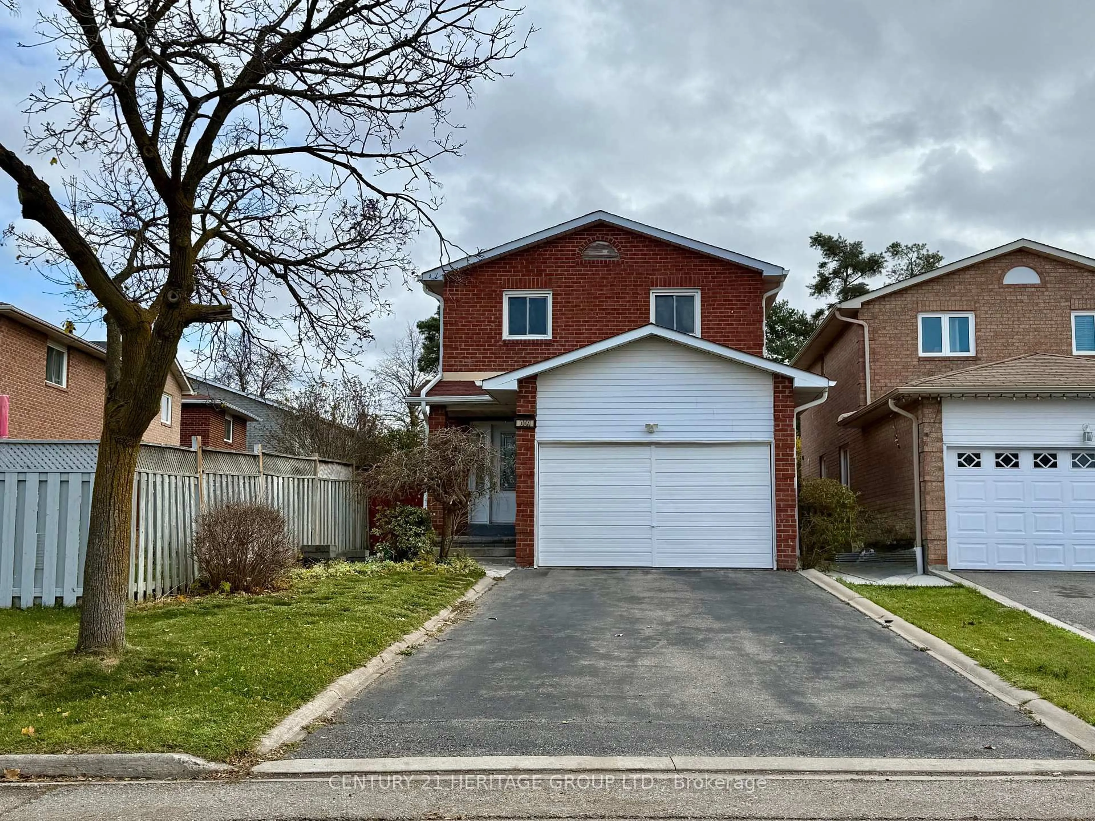 Home with brick exterior material, street for 9 Corona Gate, Brampton Ontario L6Y 3N4