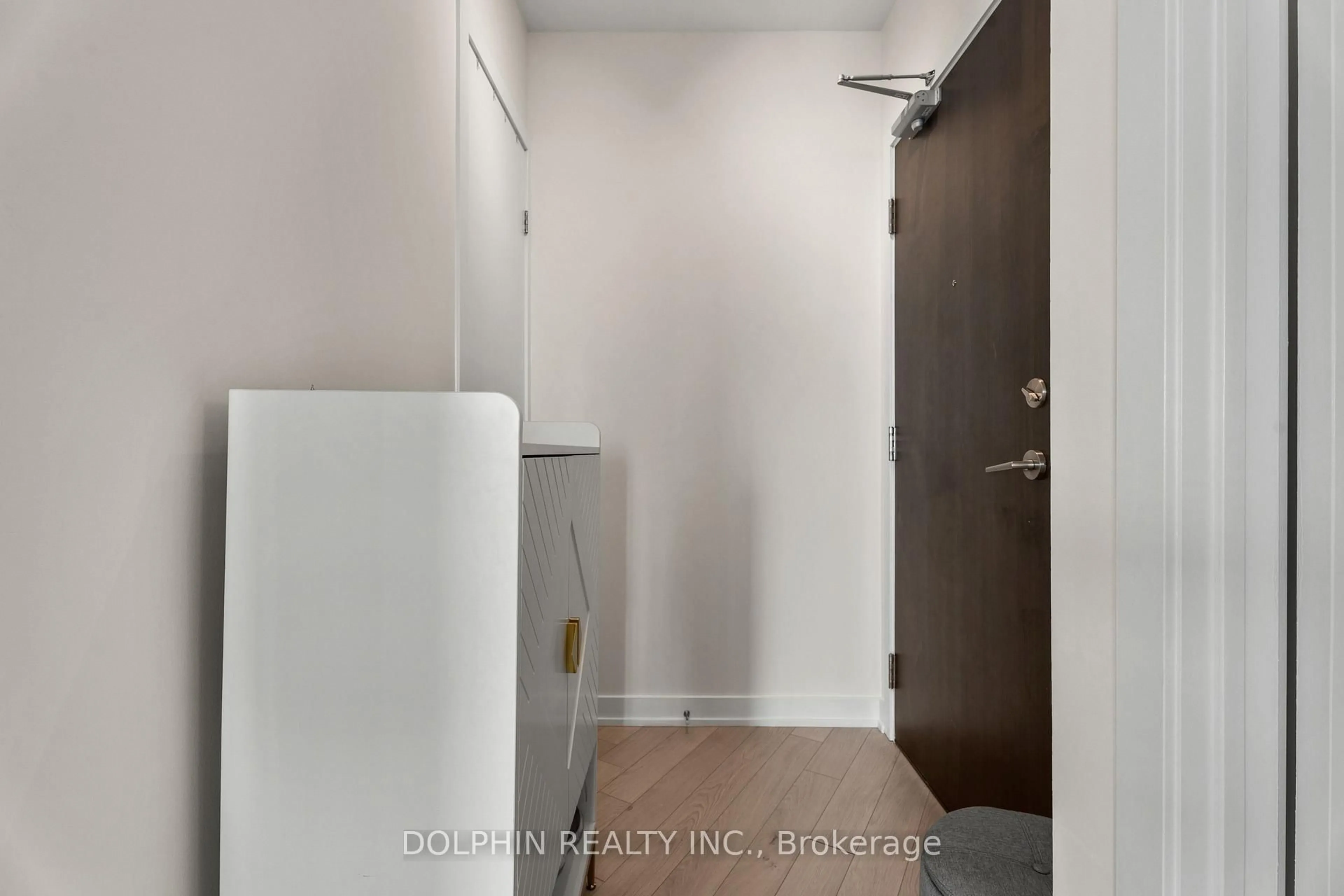 A pic of a room for 10 Parklawn Rd #4304, Toronto Ontario M8V 0H9