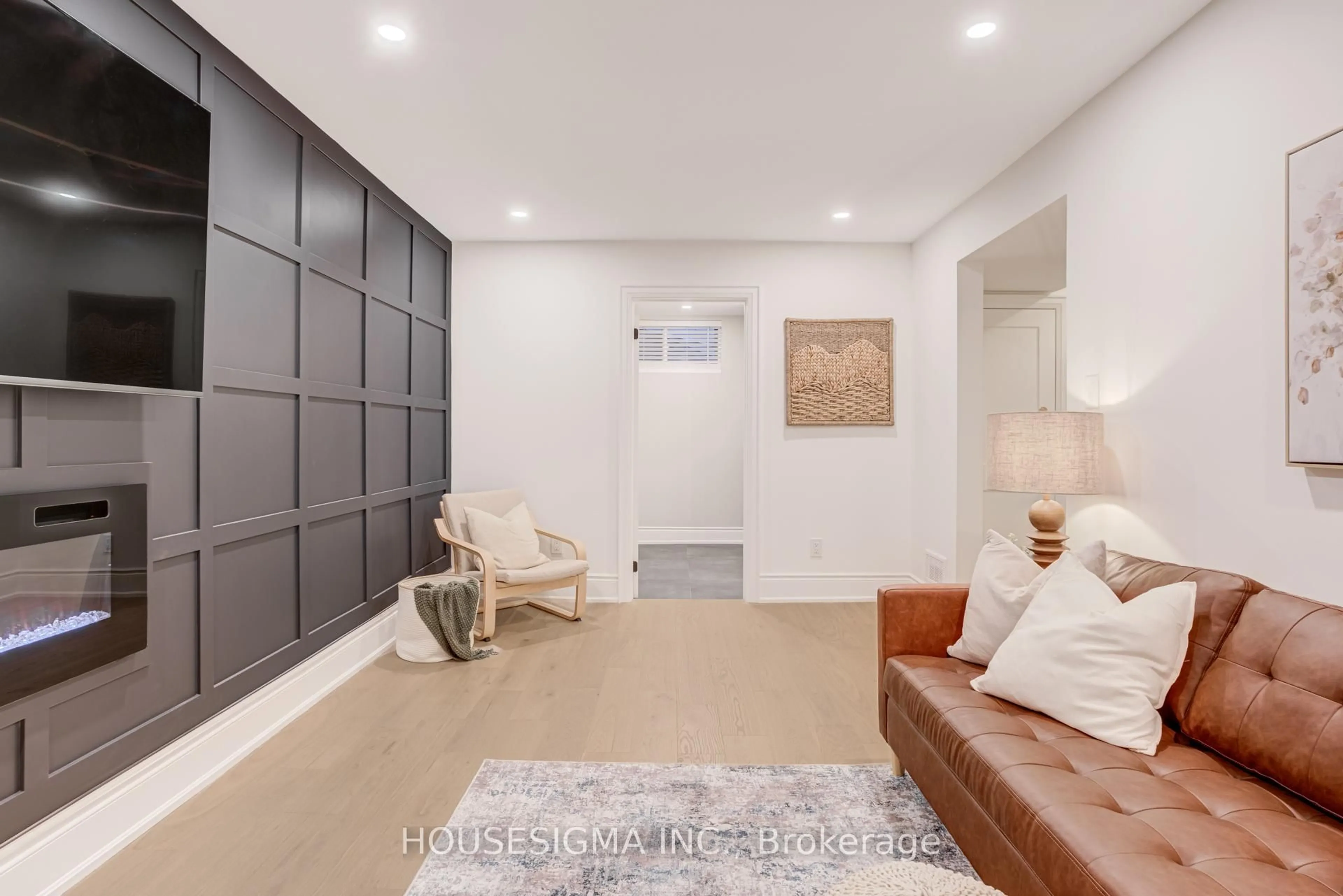 Indoor entryway for 119 Town Line, Orangeville Ontario L9W 1V7