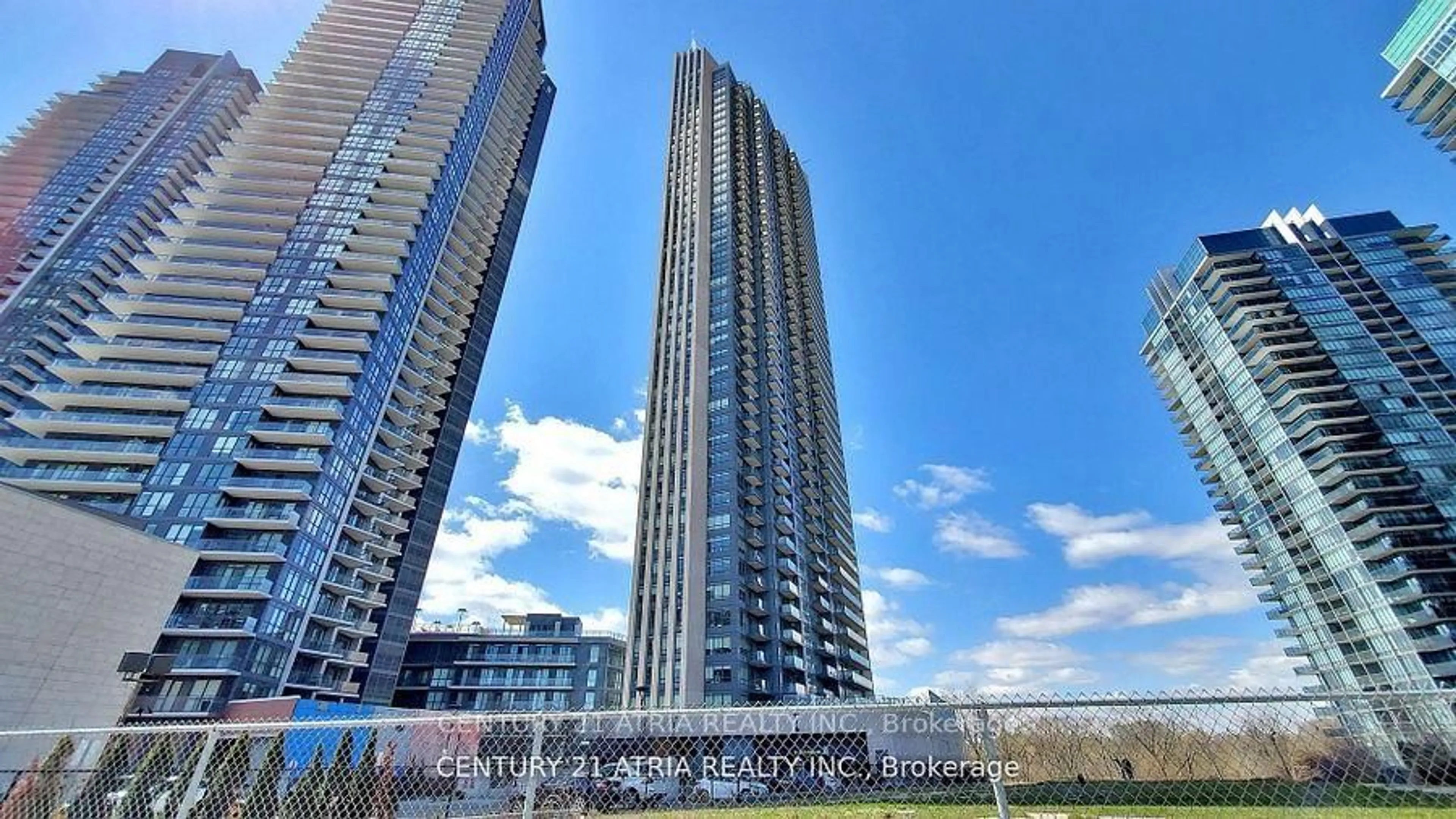 A pic from outside/outdoor area/front of a property/back of a property/a pic from drone, city buildings view from balcony for 36 Park Lawn Rd #3210, Toronto Ontario M8Y 0E5