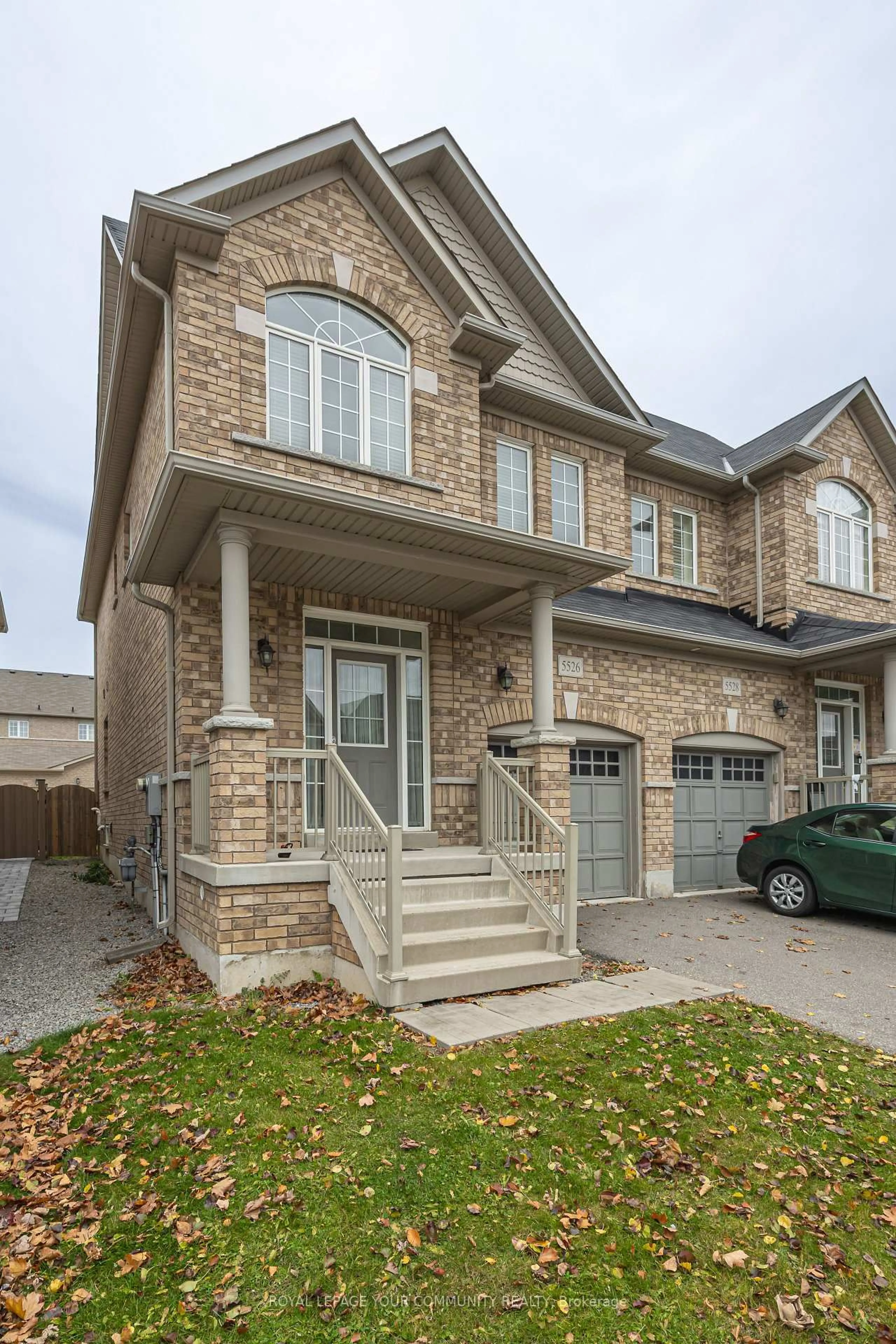 Home with brick exterior material, street for 5526 Meadowcrest Ave, Mississauga Ontario L5M 0V1