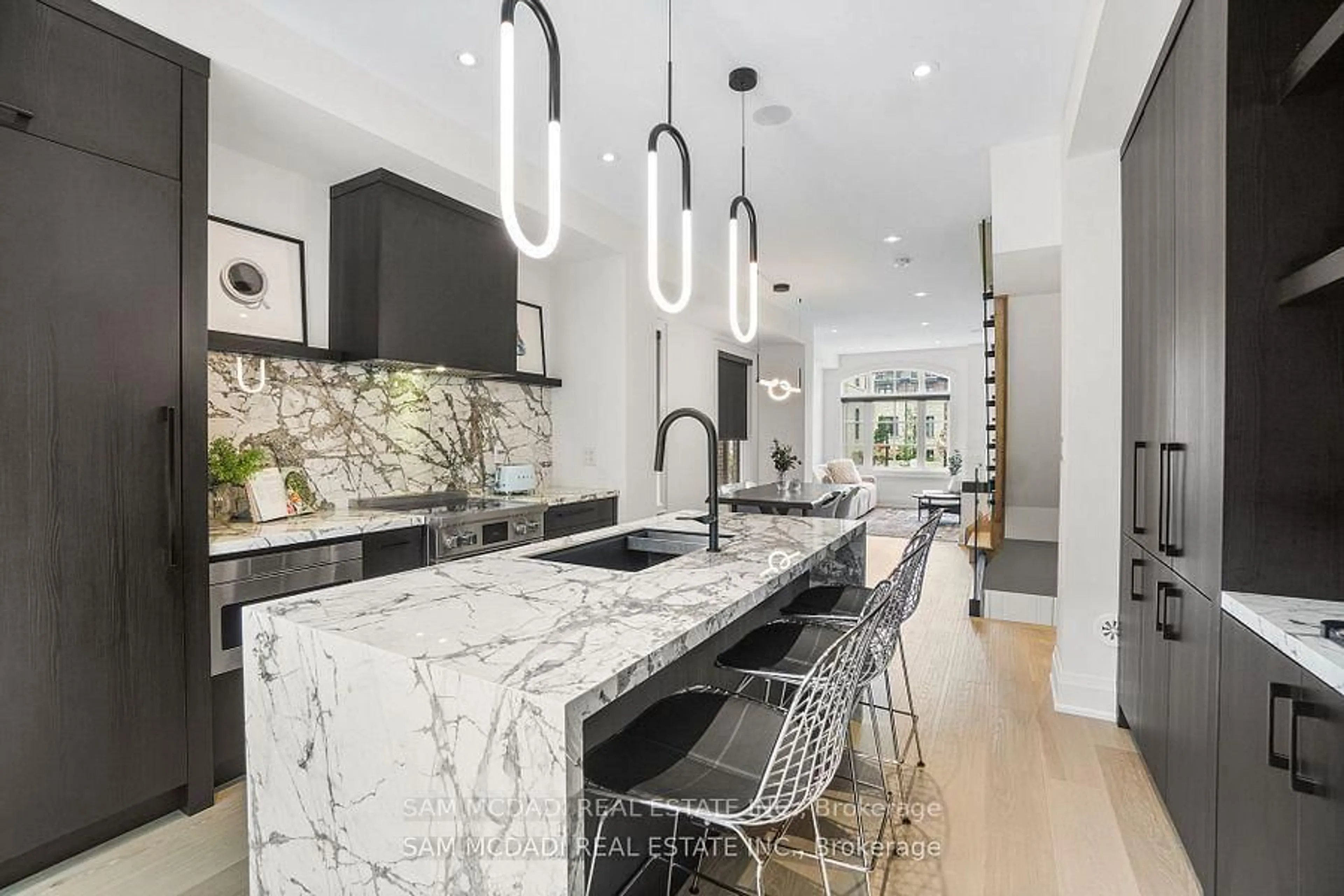 Contemporary kitchen, ceramic/tile floor for 10 Lunar Cres #24, Mississauga Ontario L5M 2P6