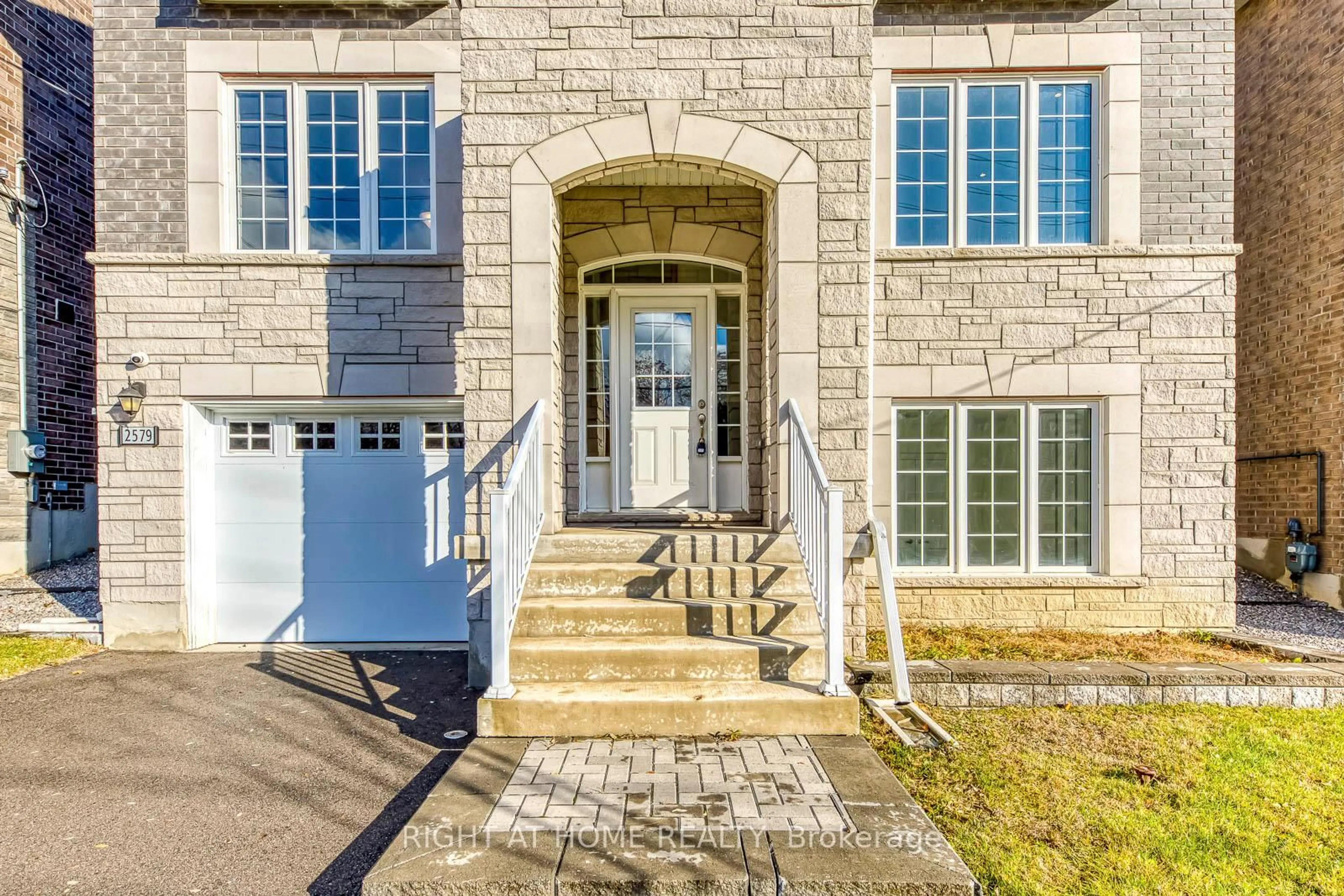 Home with brick exterior material, street for 2579 Islington Ave, Toronto Ontario M9V 4A2