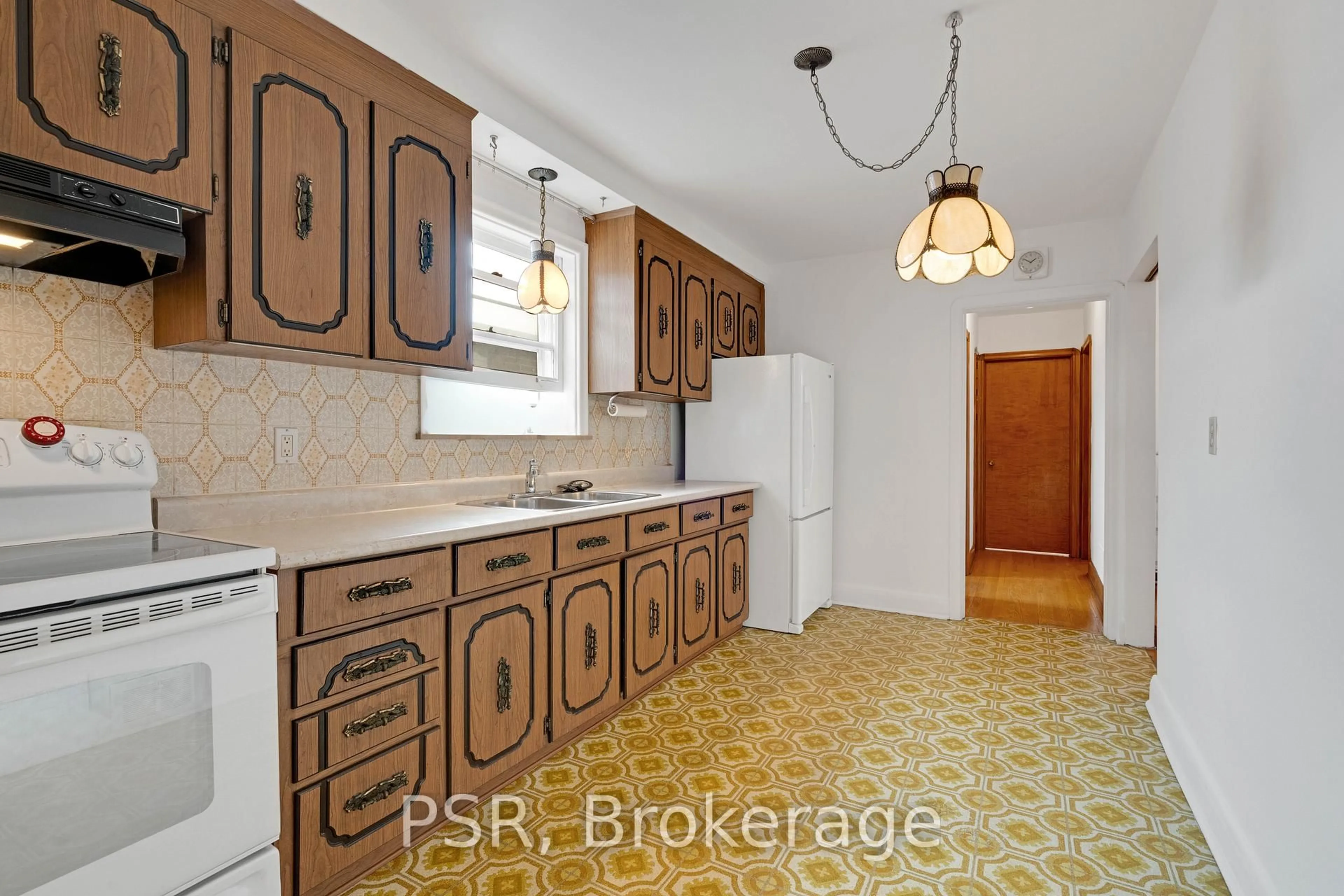 Standard kitchen, ceramic/tile floor for 10 Arnold Ave, Toronto Ontario M6N 4M9