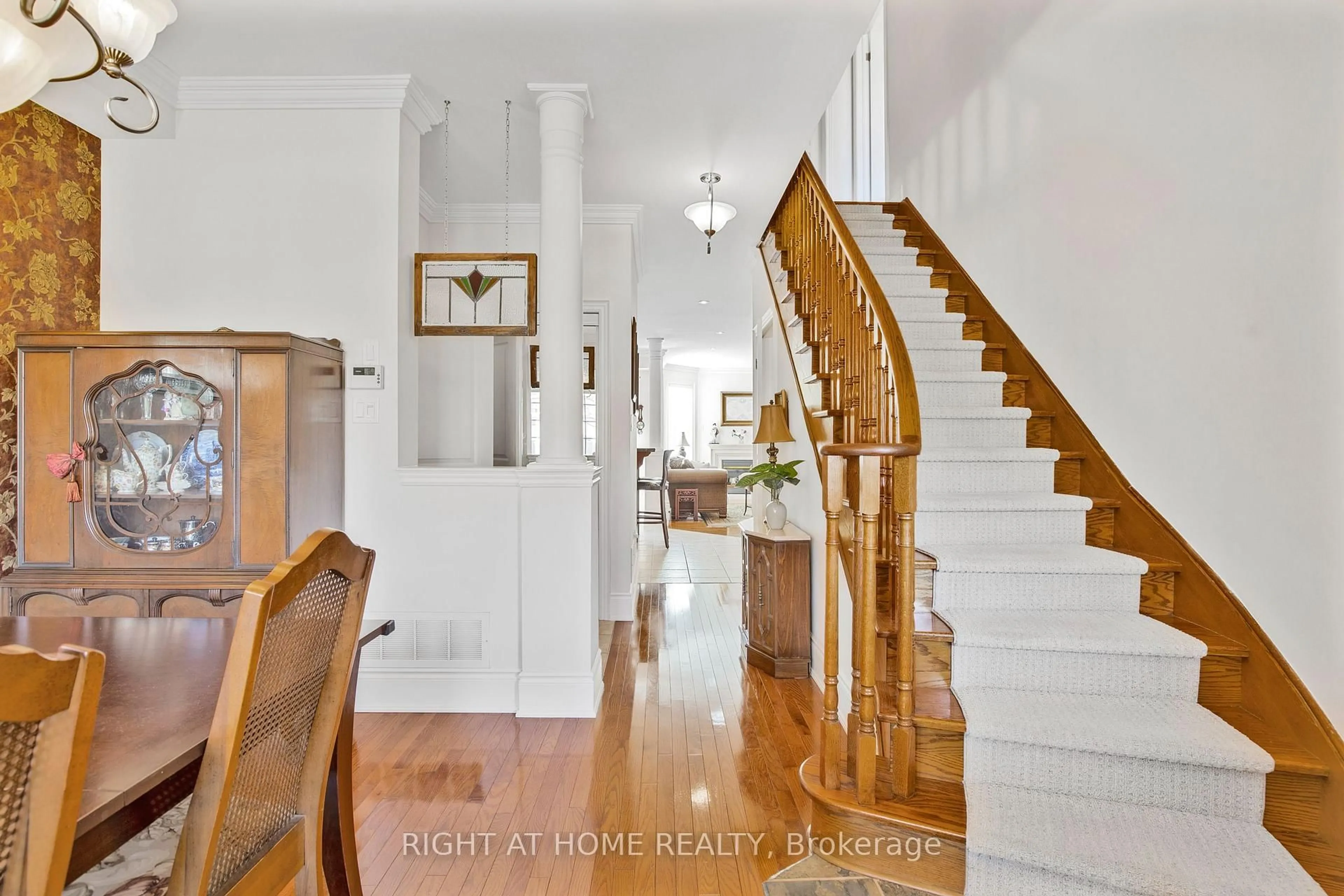 Unknown for 3351 Hayhurst Cres, Oakville Ontario L6L 6T8