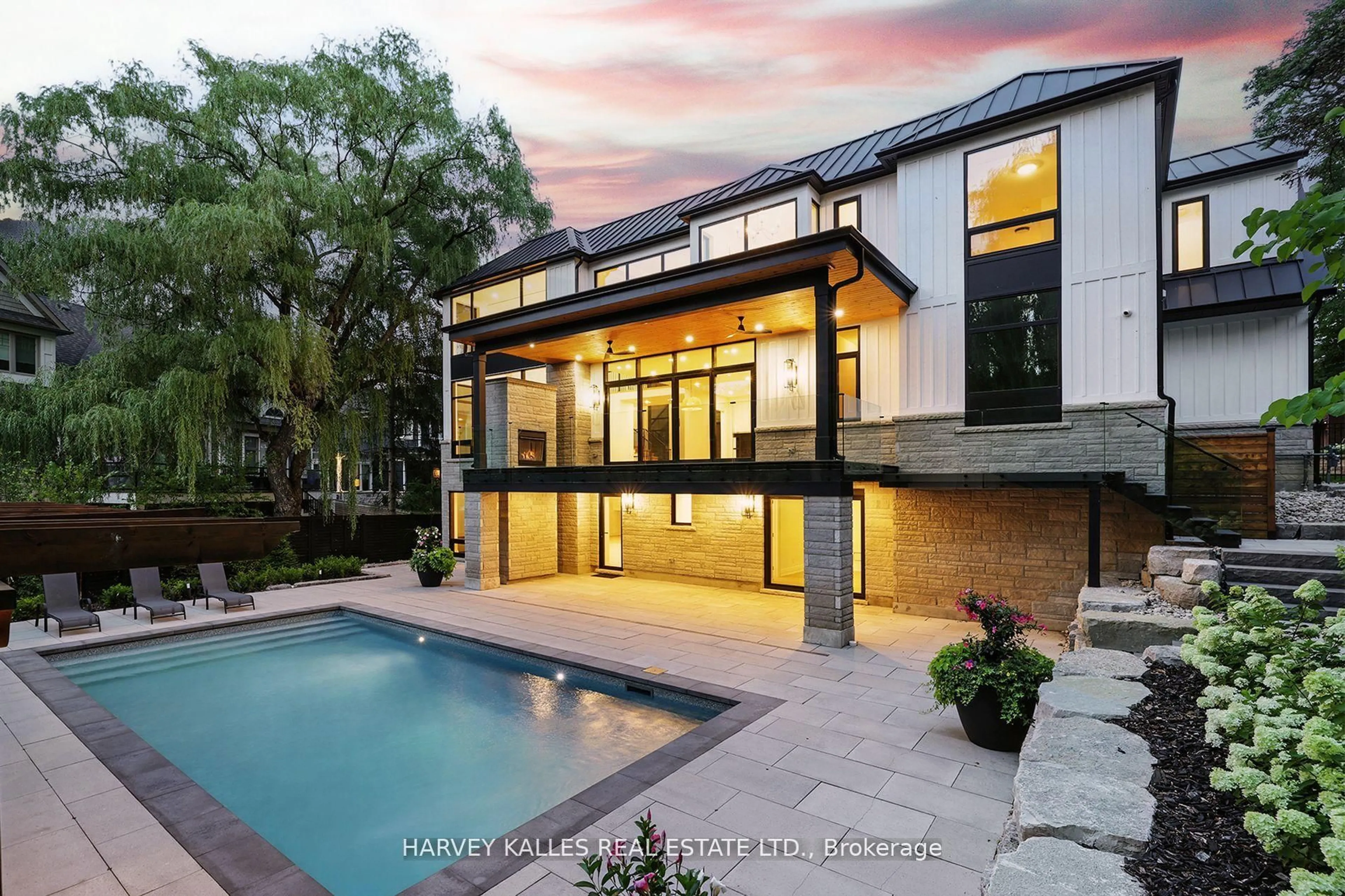 Home with brick exterior material, water/lake/river/ocean view for 233 Lakewood Dr, Oakville Ontario L6K 1B3