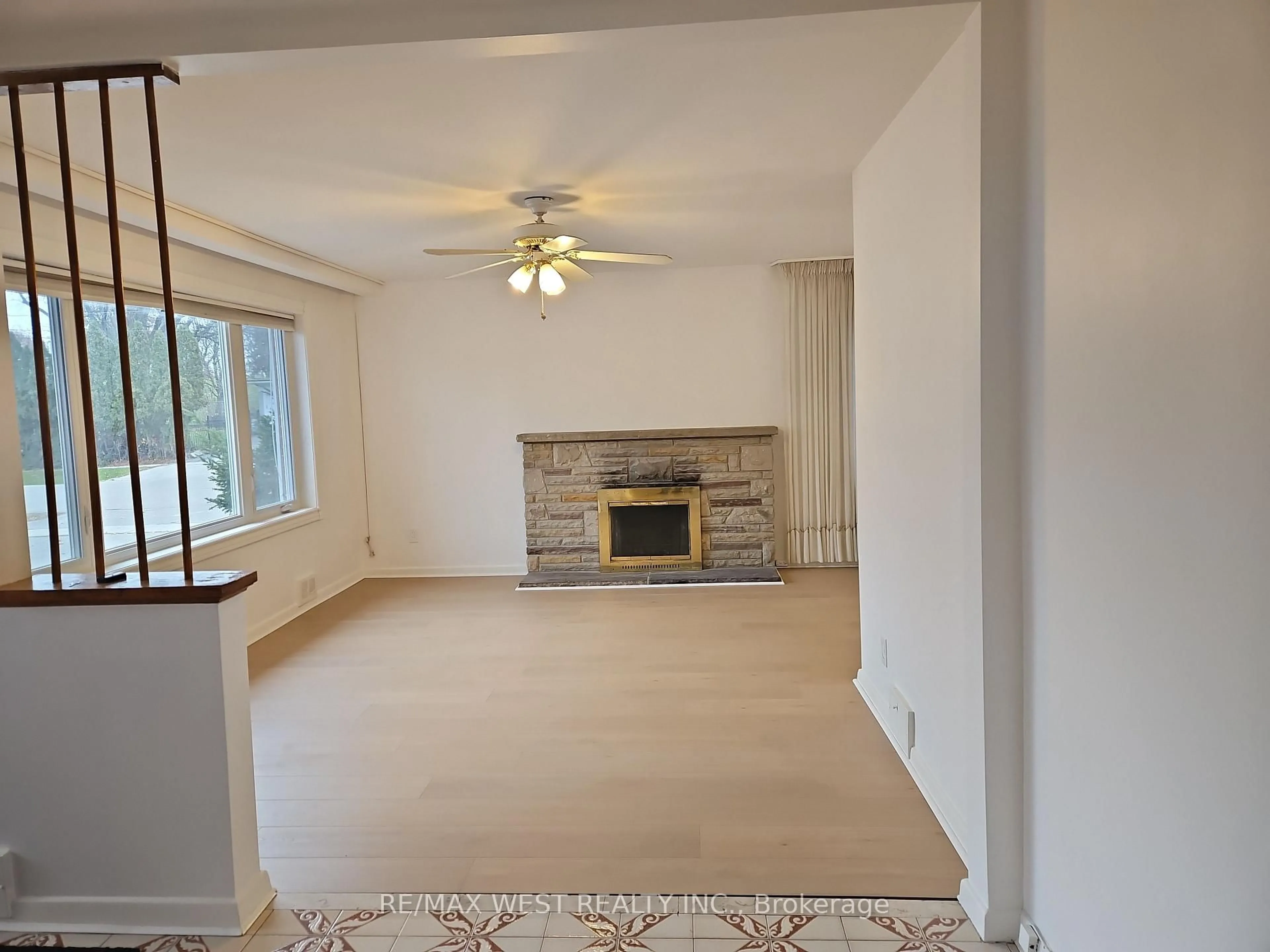 A pic of a room for 30 Golfwood Hts, Toronto Ontario M9P 3M1