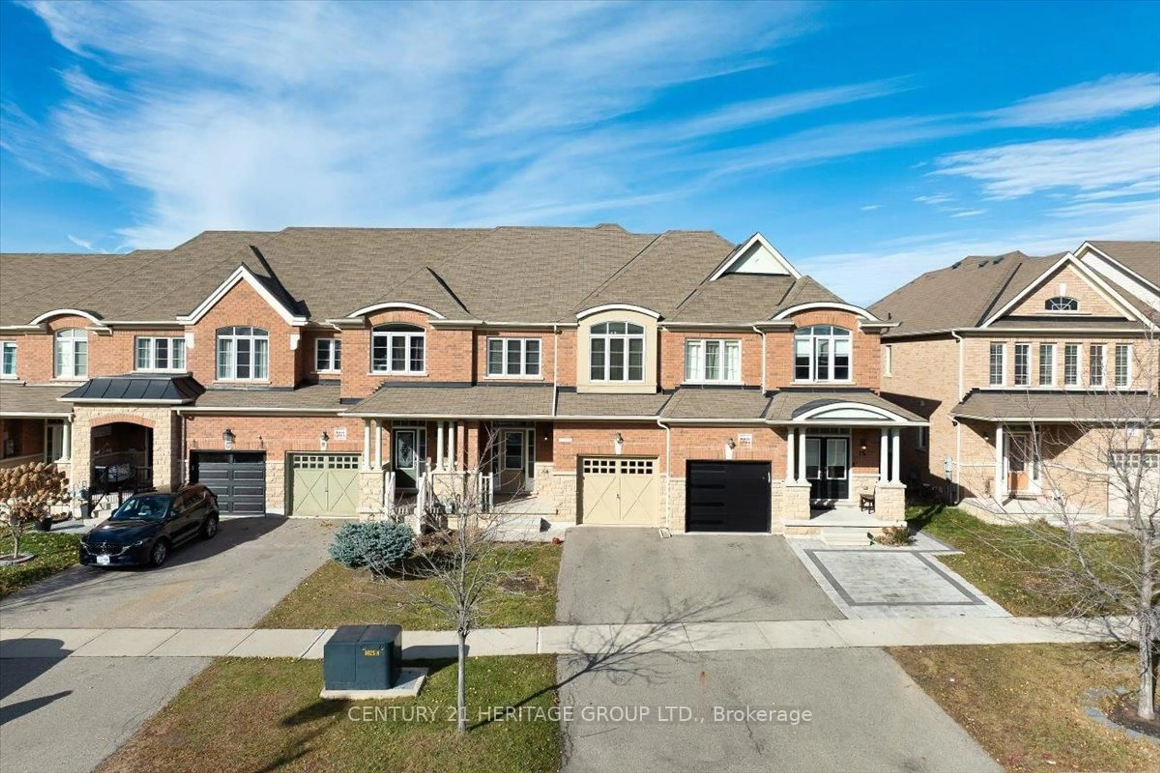 A pic from outside/outdoor area/front of a property/back of a property/a pic from drone, street for 13 McLaughlin Ave, Milton Ontario L9T 8K2