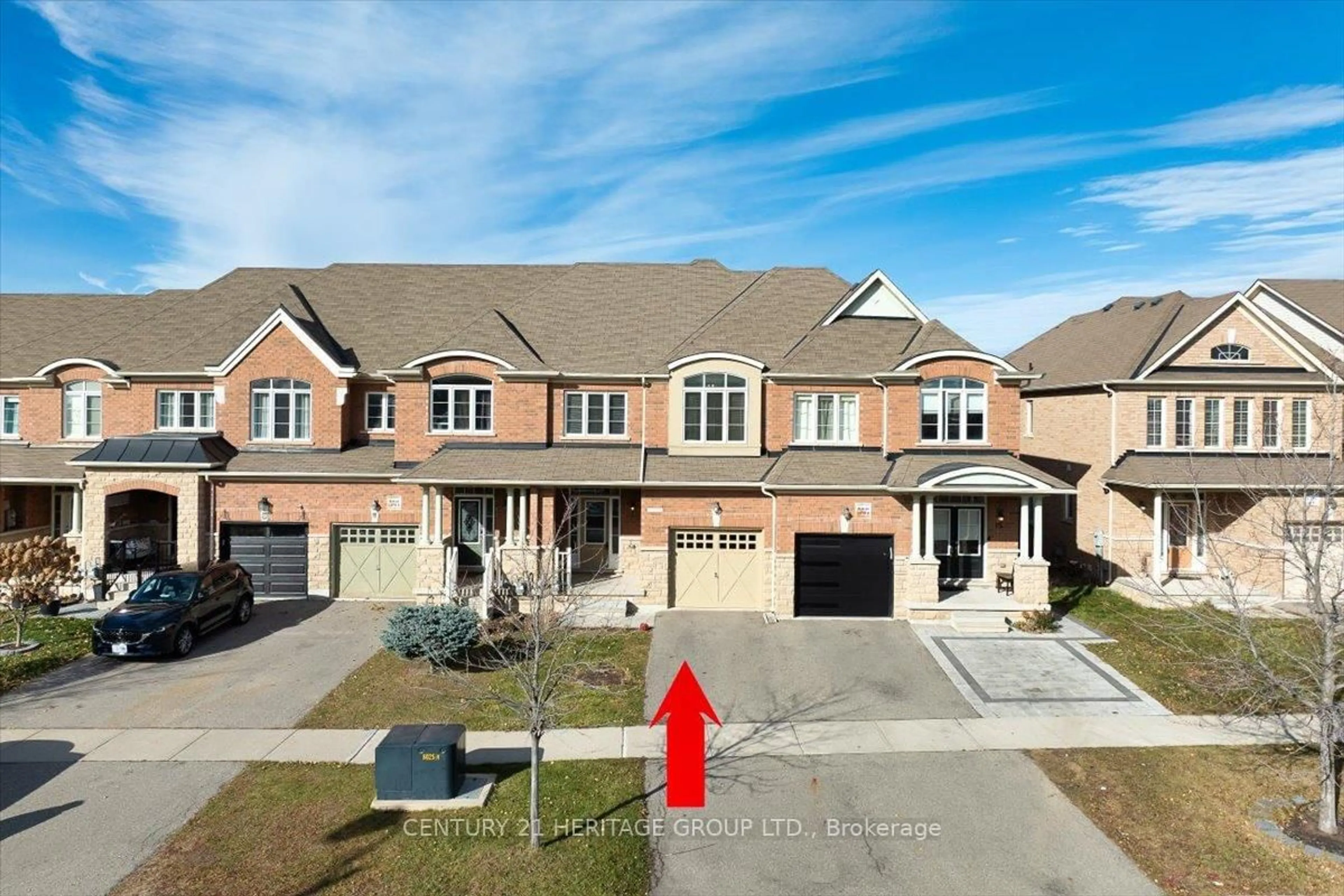 A pic from outside/outdoor area/front of a property/back of a property/a pic from drone, street for 13 McLaughlin Ave, Milton Ontario L9T 8K2