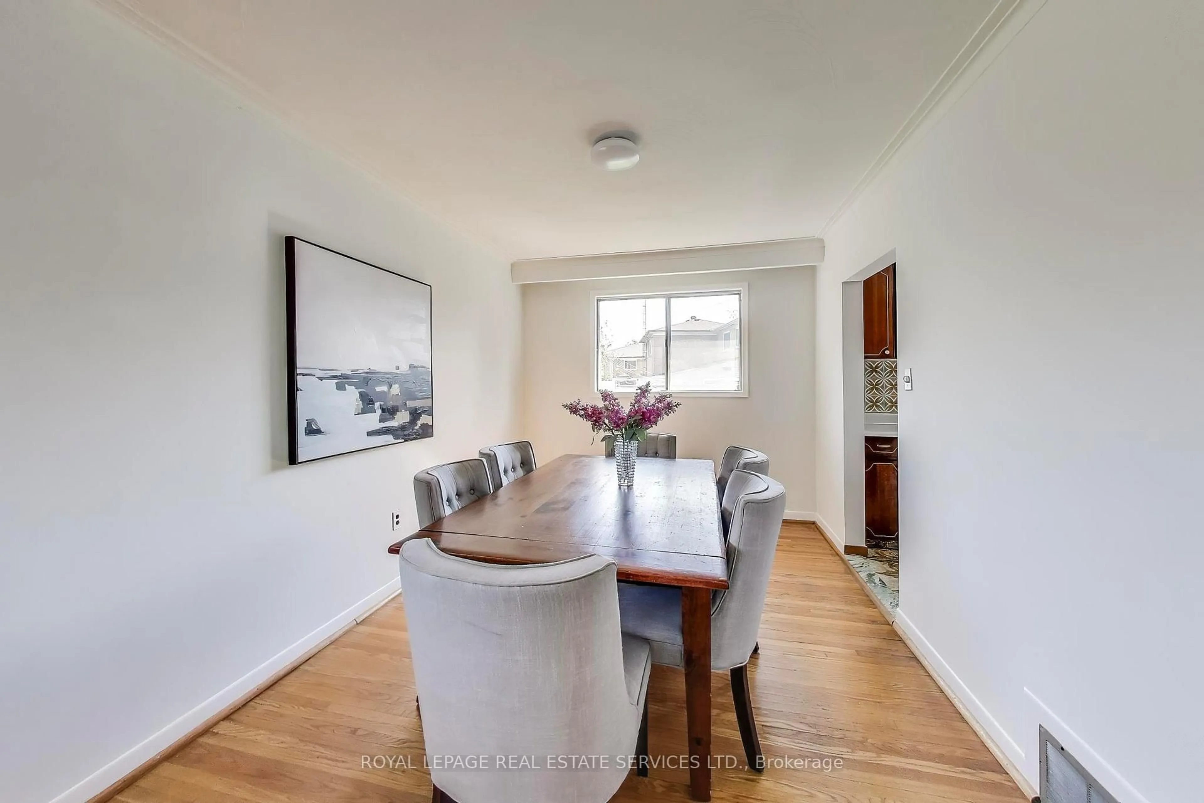 Dining room, wood/laminate floor for 251 Driftwood Ave, Toronto Ontario M3N 2N6