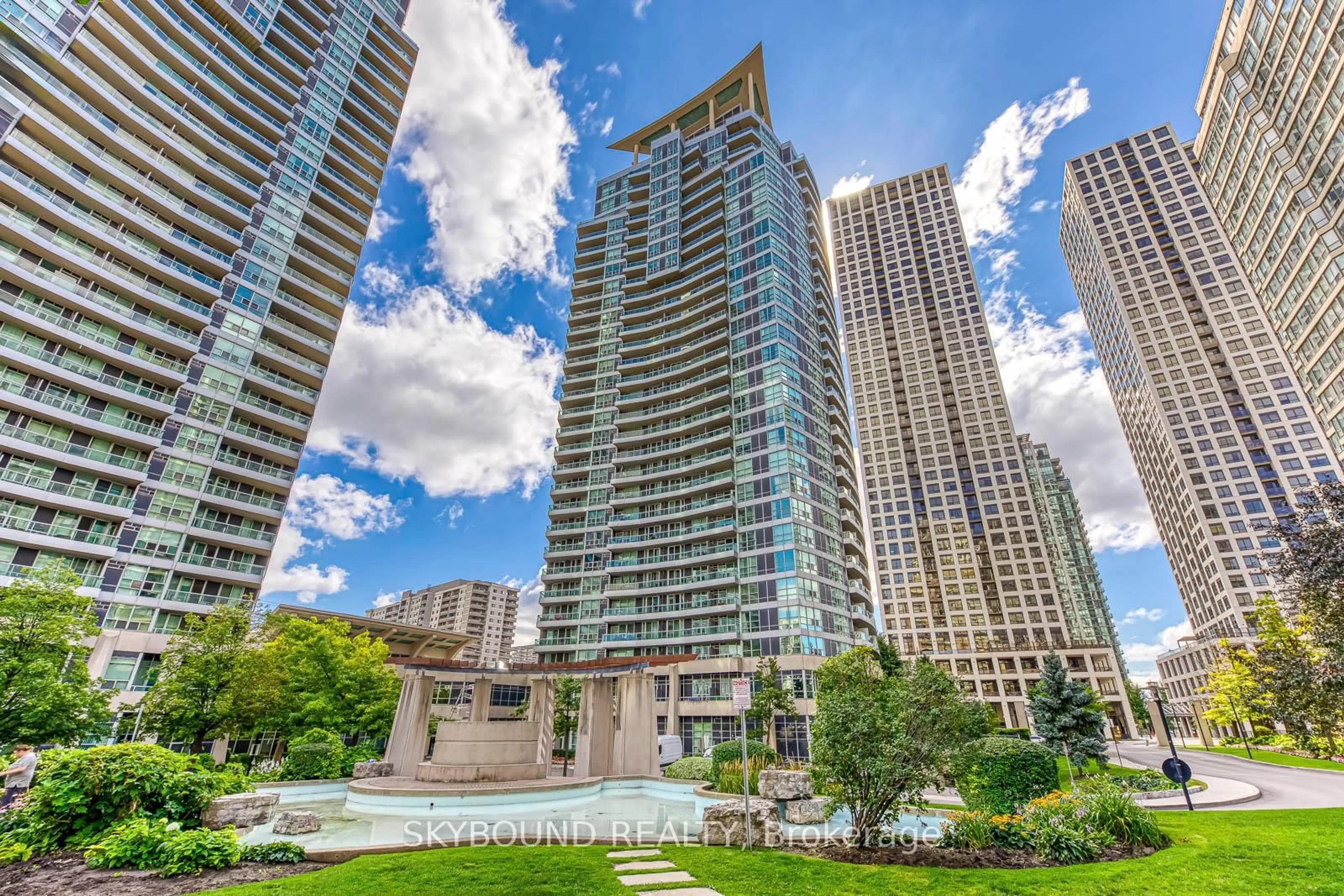 Patio, city buildings view from balcony for 33 Elm Dr #913, Mississauga Ontario L5B 4M2