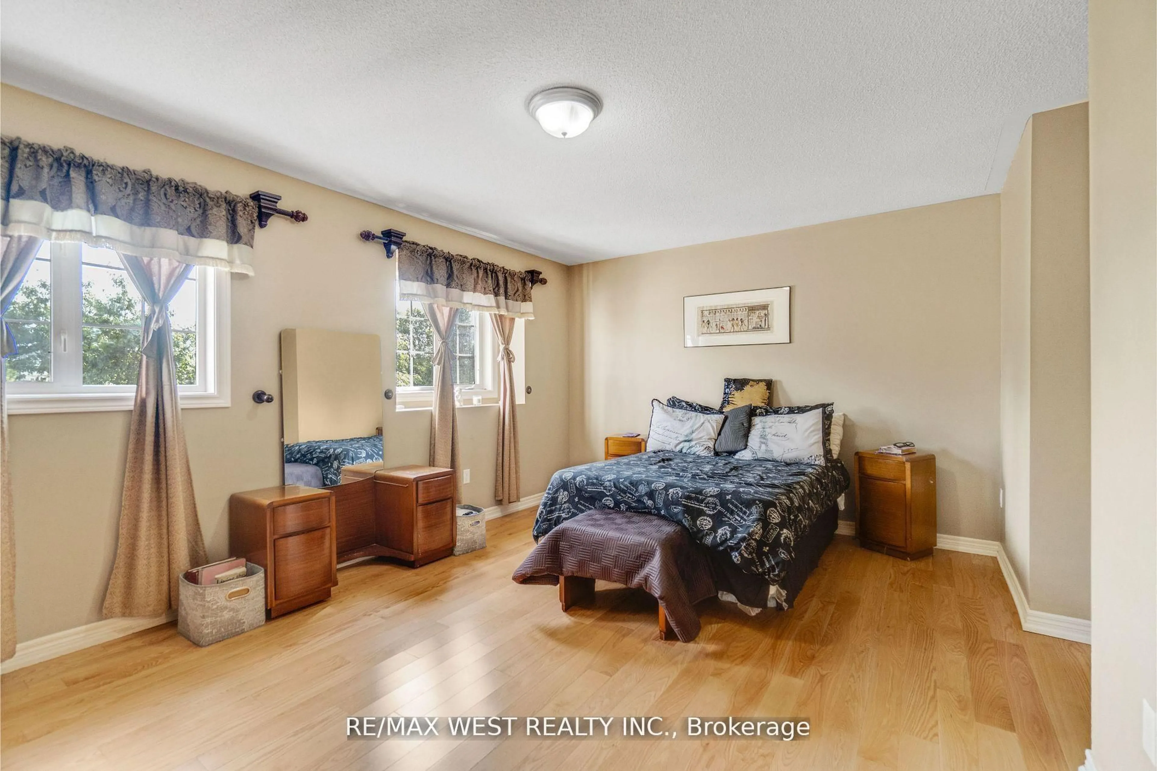 A pic of a room for 35 Rotunda St, Brampton Ontario L6X 5E5