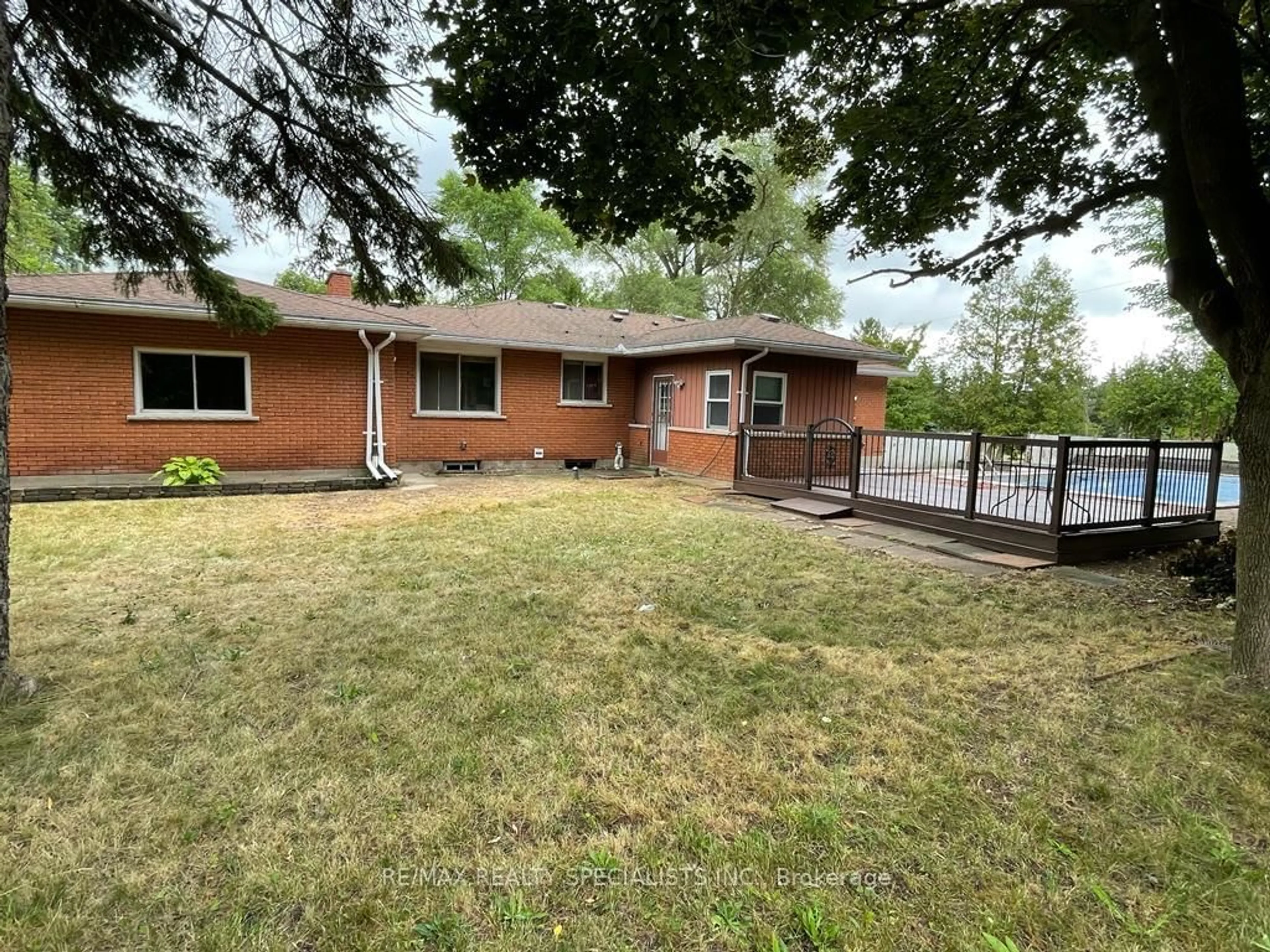 A pic from outside/outdoor area/front of a property/back of a property/a pic from drone, unknown for 7086 Tremaine Rd, Milton Ontario L9E 1A9