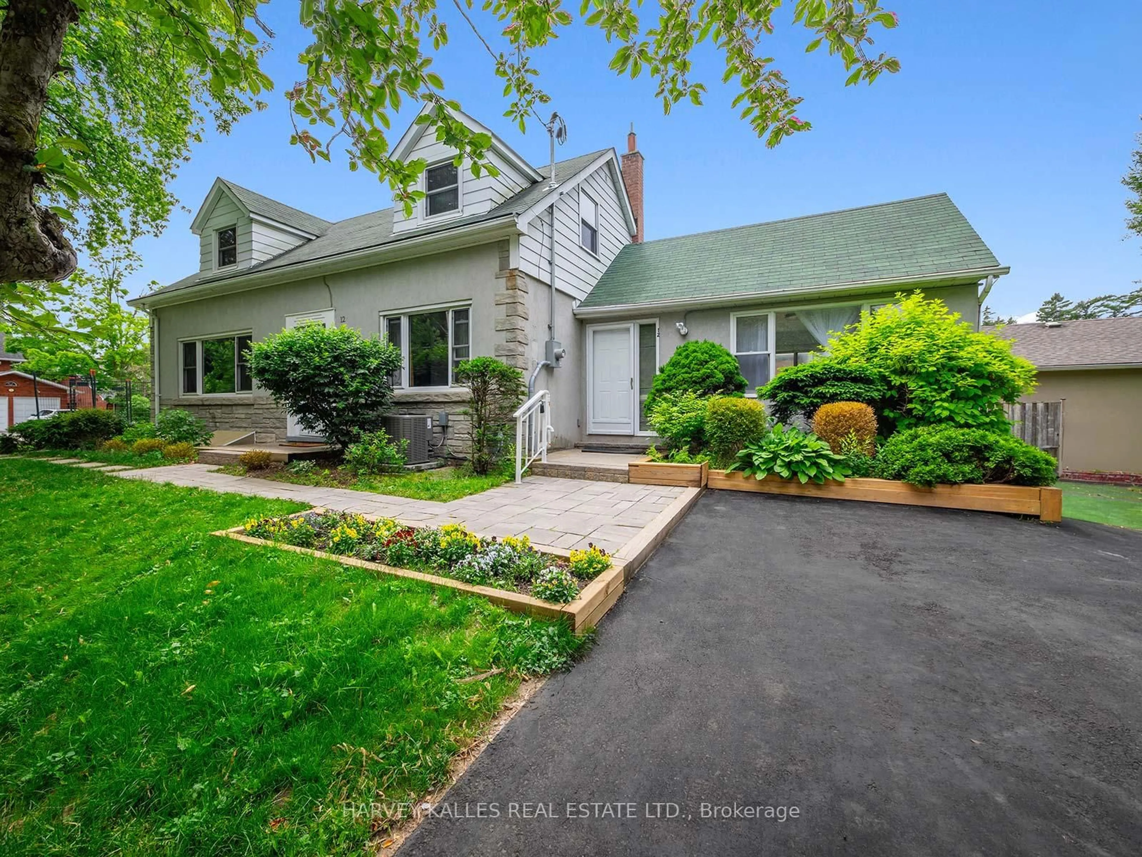 A pic from outside/outdoor area/front of a property/back of a property/a pic from drone, street for 12 Gibson Ave, Toronto Ontario M9V 2S6