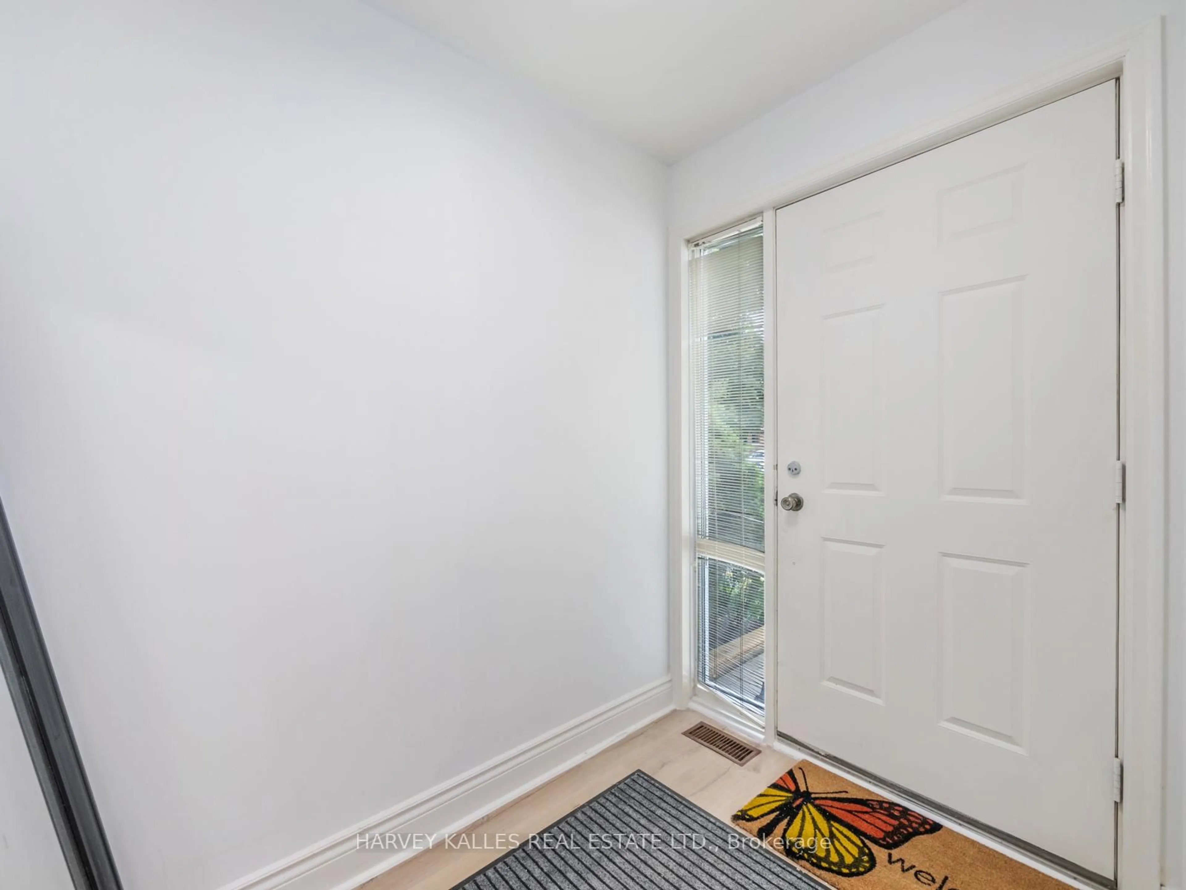 Indoor entryway for 12 Gibson Ave, Toronto Ontario M9V 2S6