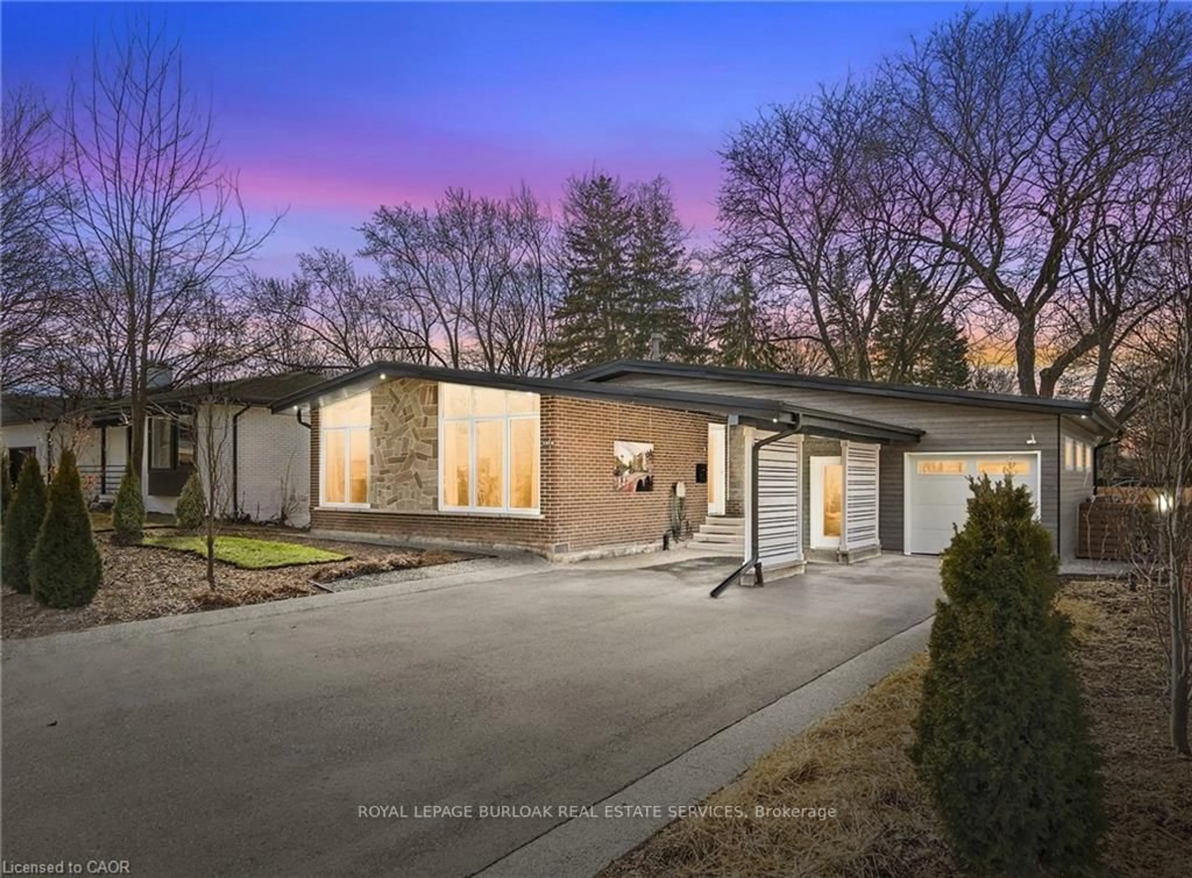 Home with brick exterior material, street for 1420 Moss Glen Rd, Burlington Ontario L7P 2B9