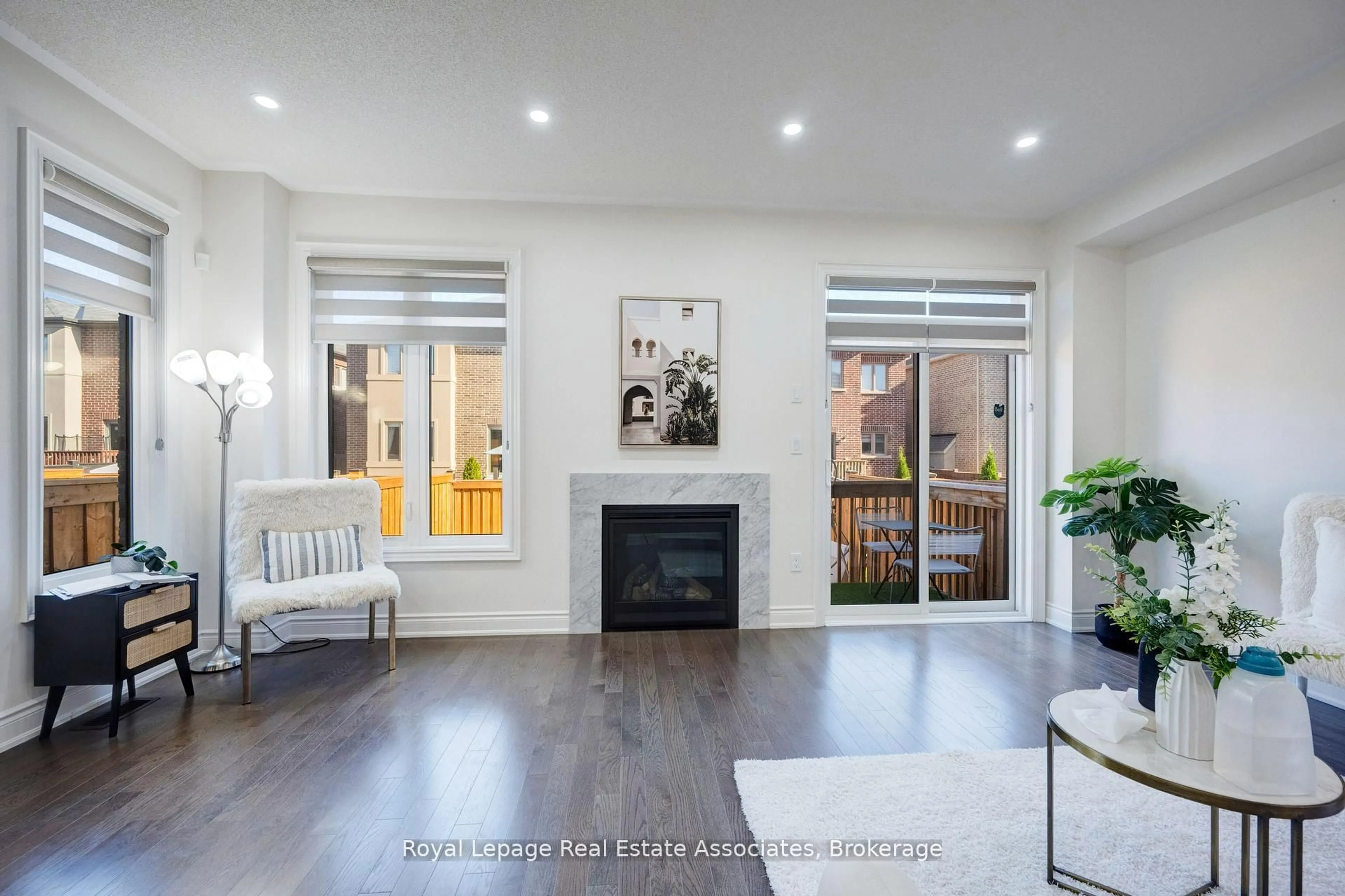 Living room with furniture, unknown for 13 Quinton Rdge, Brampton Ontario L6Y 6J4