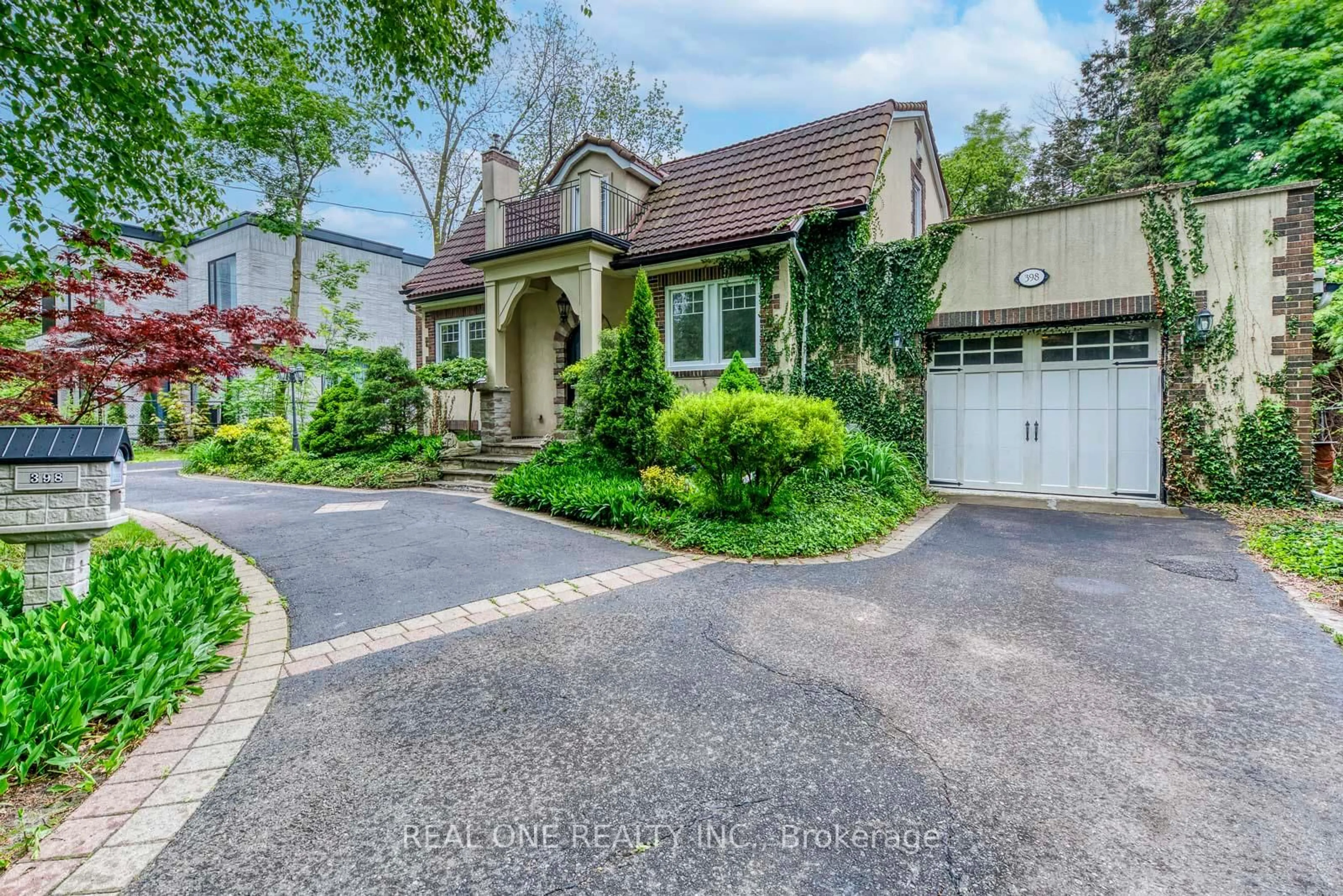 Home with brick exterior material, street for 398 Maple Grove Dr, Oakville Ontario L6J 4V7