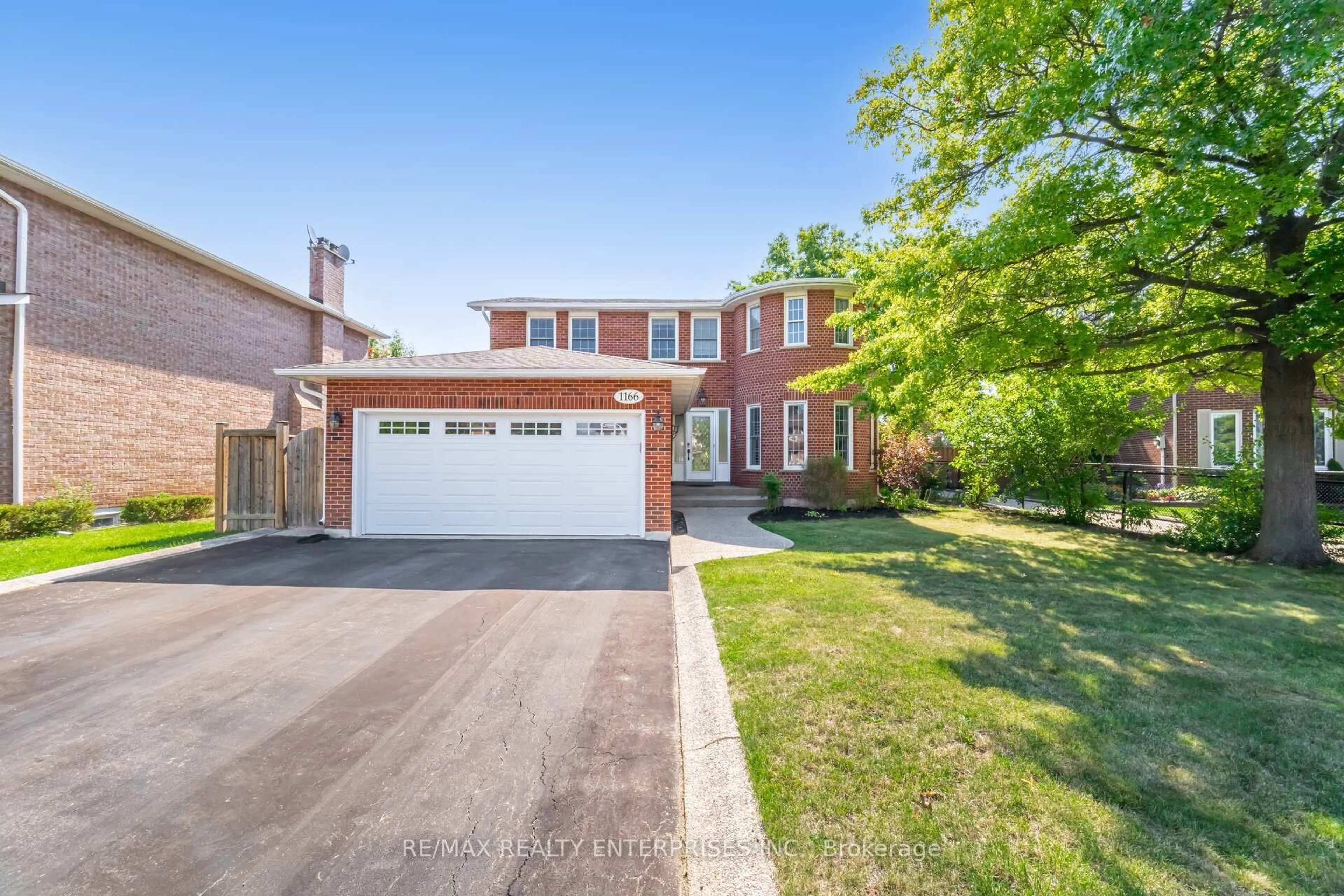 Home with brick exterior material, street for 1166 Priory Crt, Oakville Ontario L6M 1B6