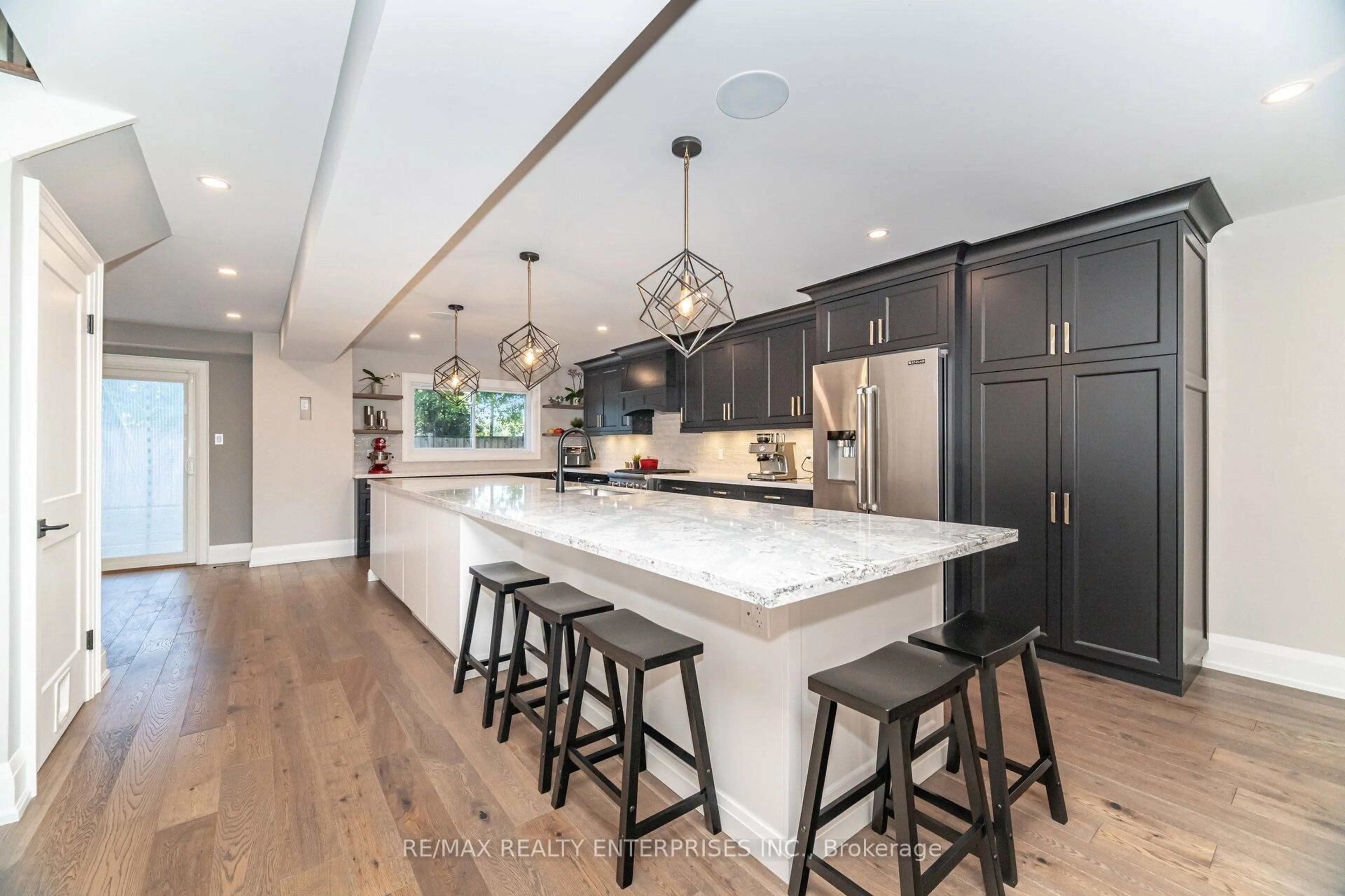 Open concept kitchen, unknown for 1166 Priory Crt, Oakville Ontario L6M 1B6