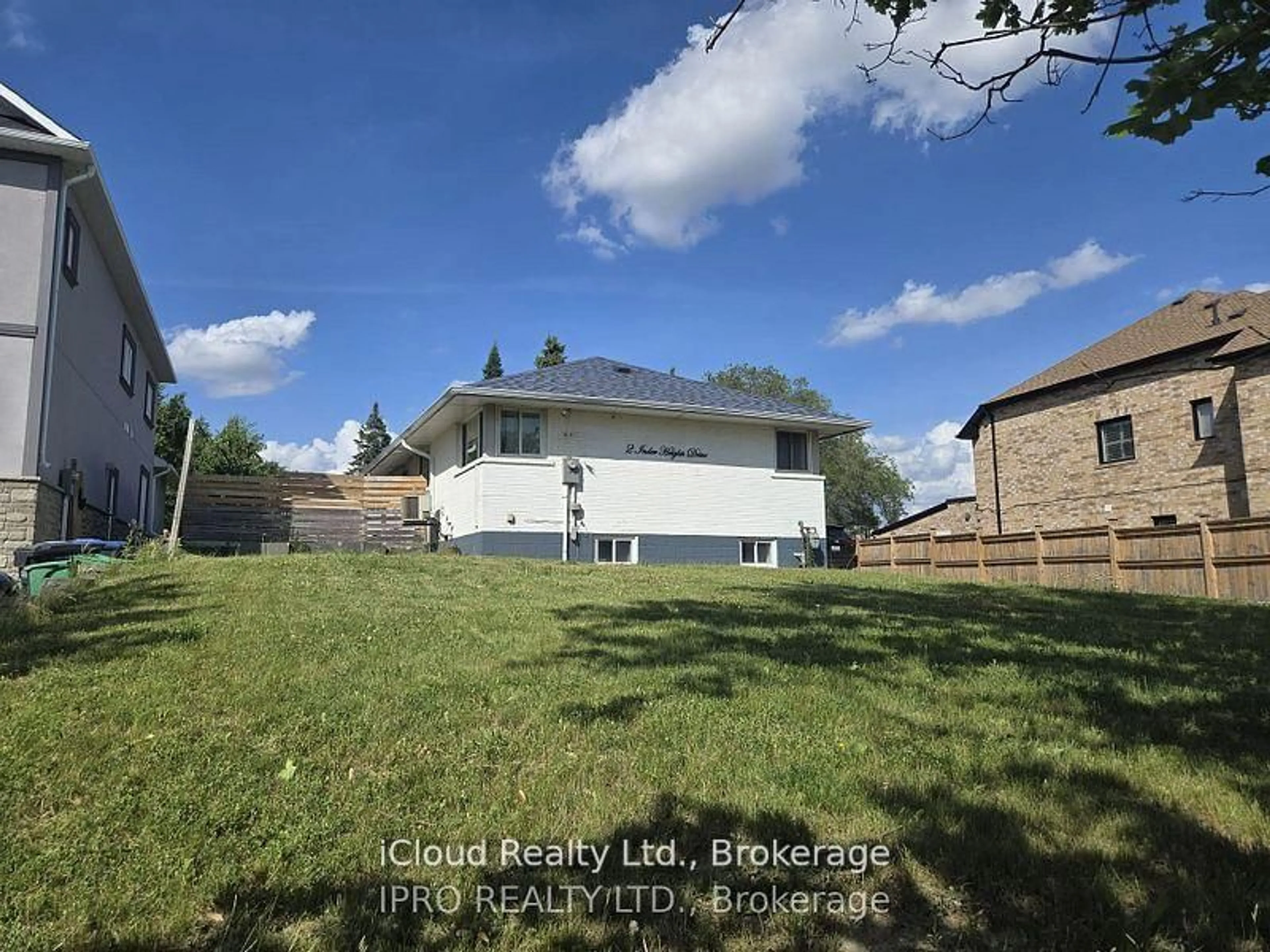 A pic from outside/outdoor area/front of a property/back of a property/a pic from drone, unknown for 2 Inder Heights Dr, Brampton Ontario L6Z 3M4