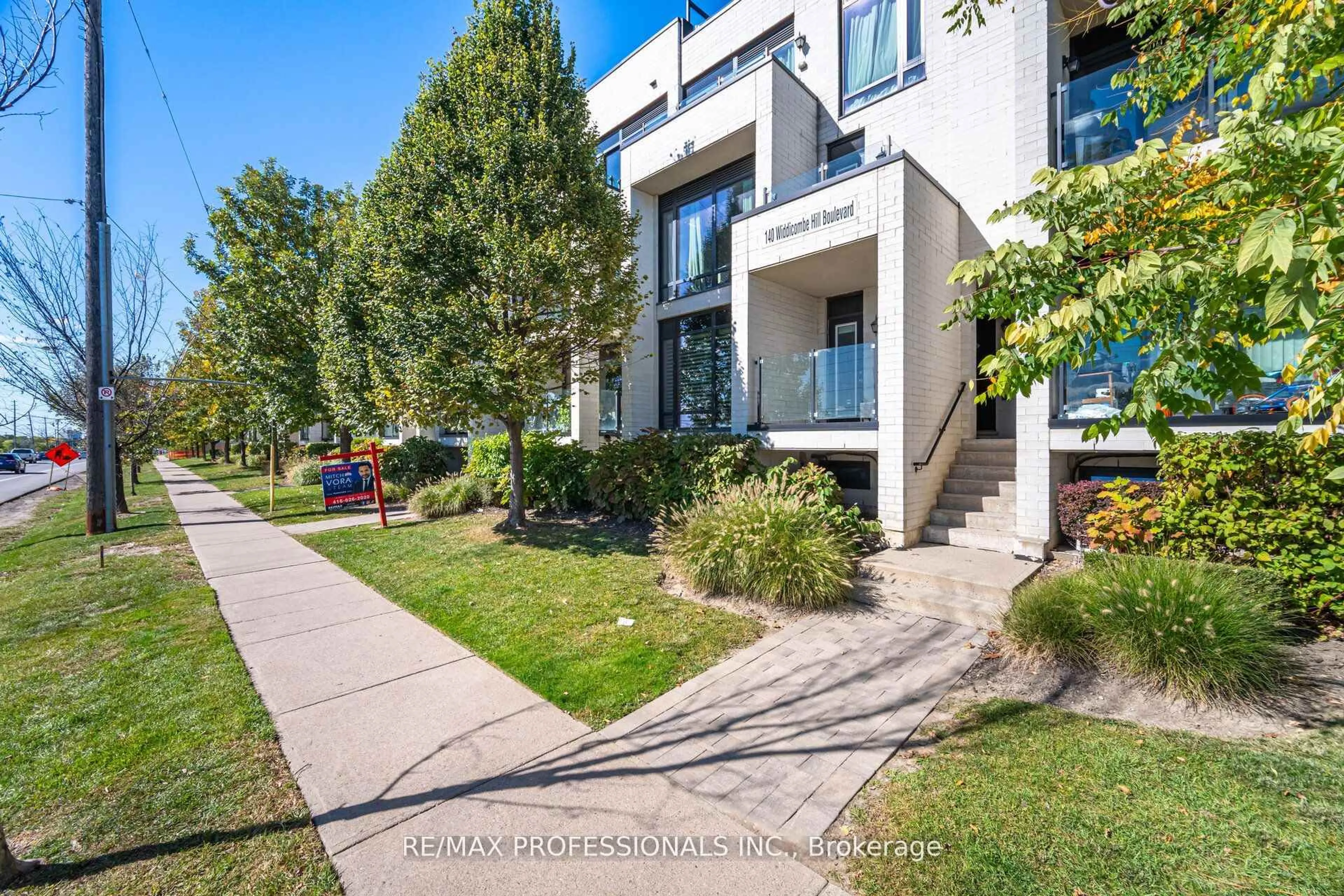 A pic from outside/outdoor area/front of a property/back of a property/a pic from drone, street for 140 Widdicombe Hill Blvd #608, Toronto Ontario M9R 0A9