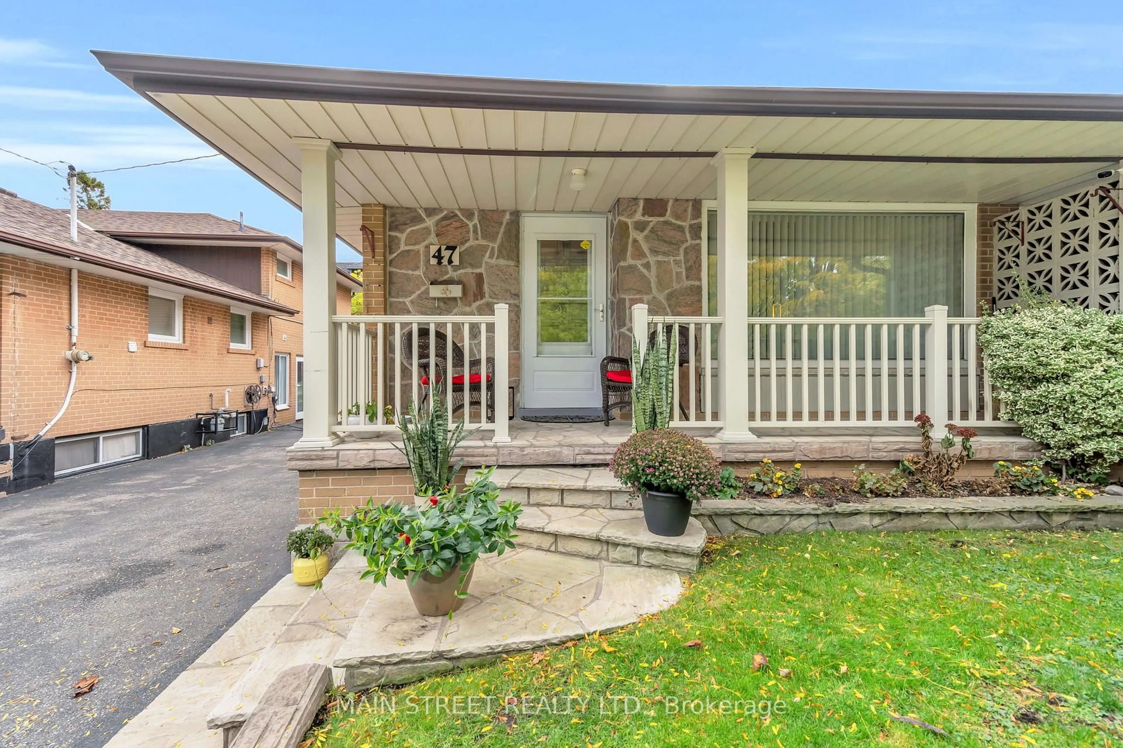 Unknown for 47 Graystone Gdns, Toronto Ontario M8Z 3C2