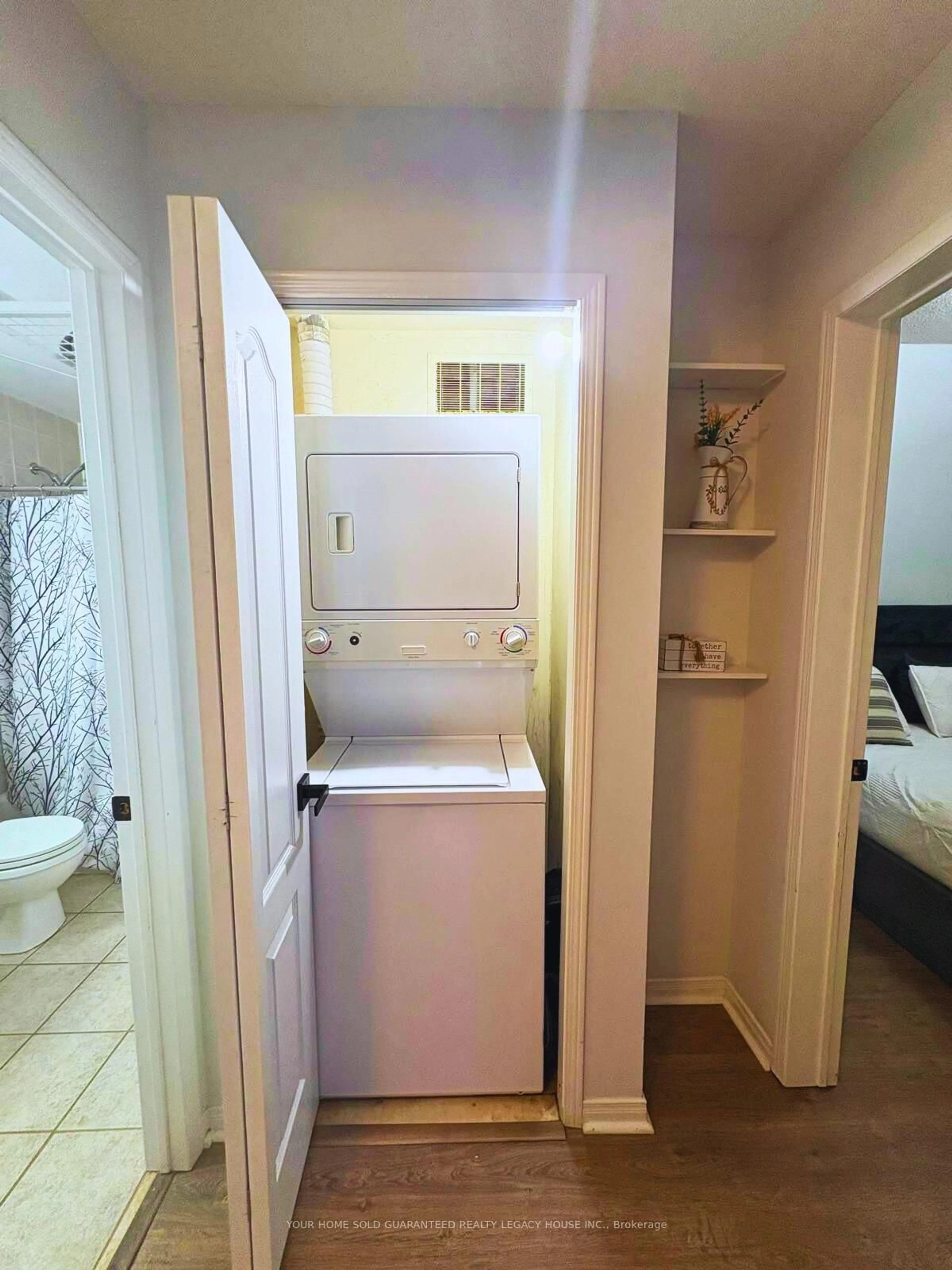 Unknown for 601 Shoreline Dr #145, Mississauga Ontario L5B 4K1