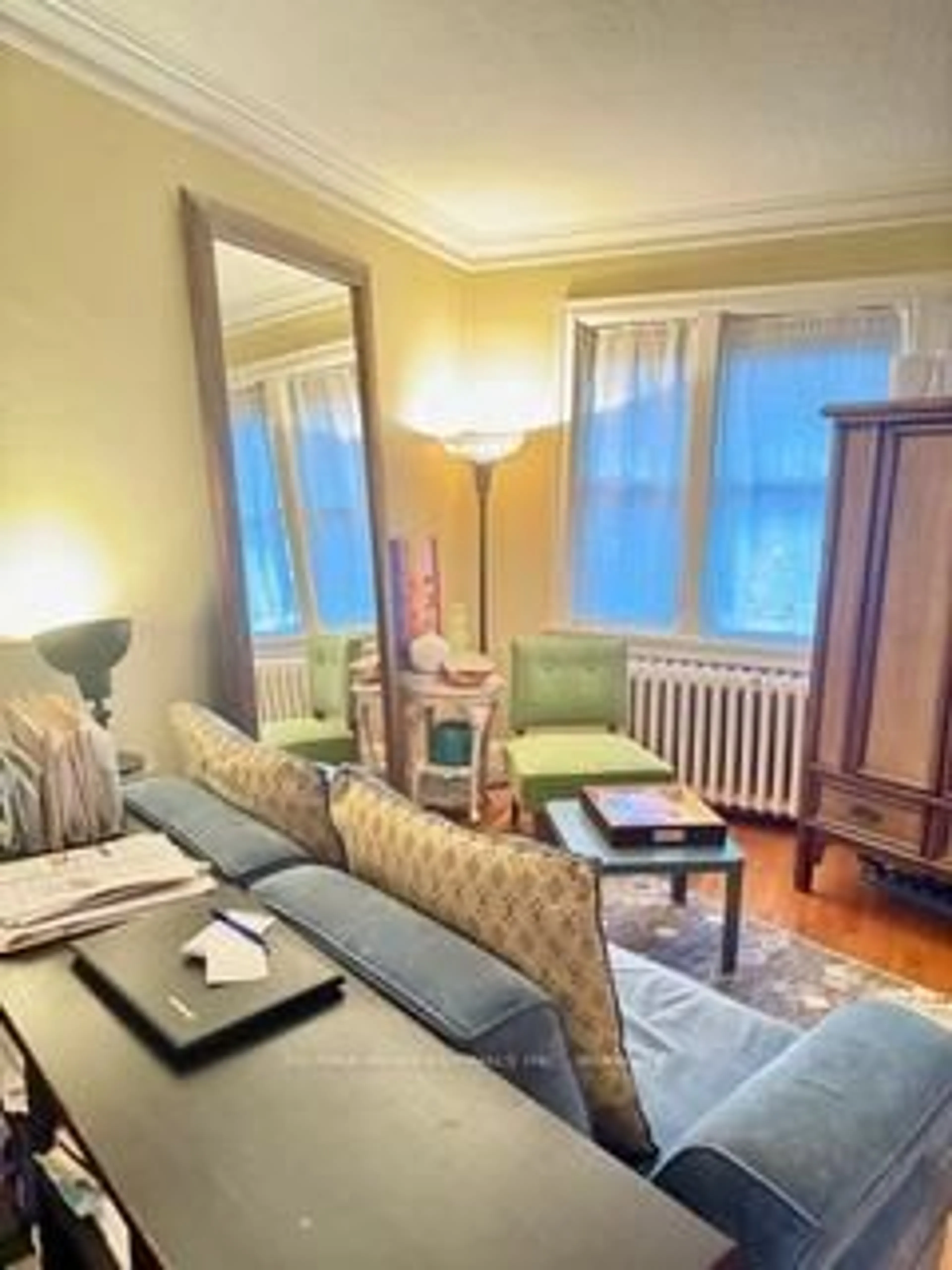 Living room with furniture, unknown for 40 Warren Cres, Toronto Ontario M6S 4S2