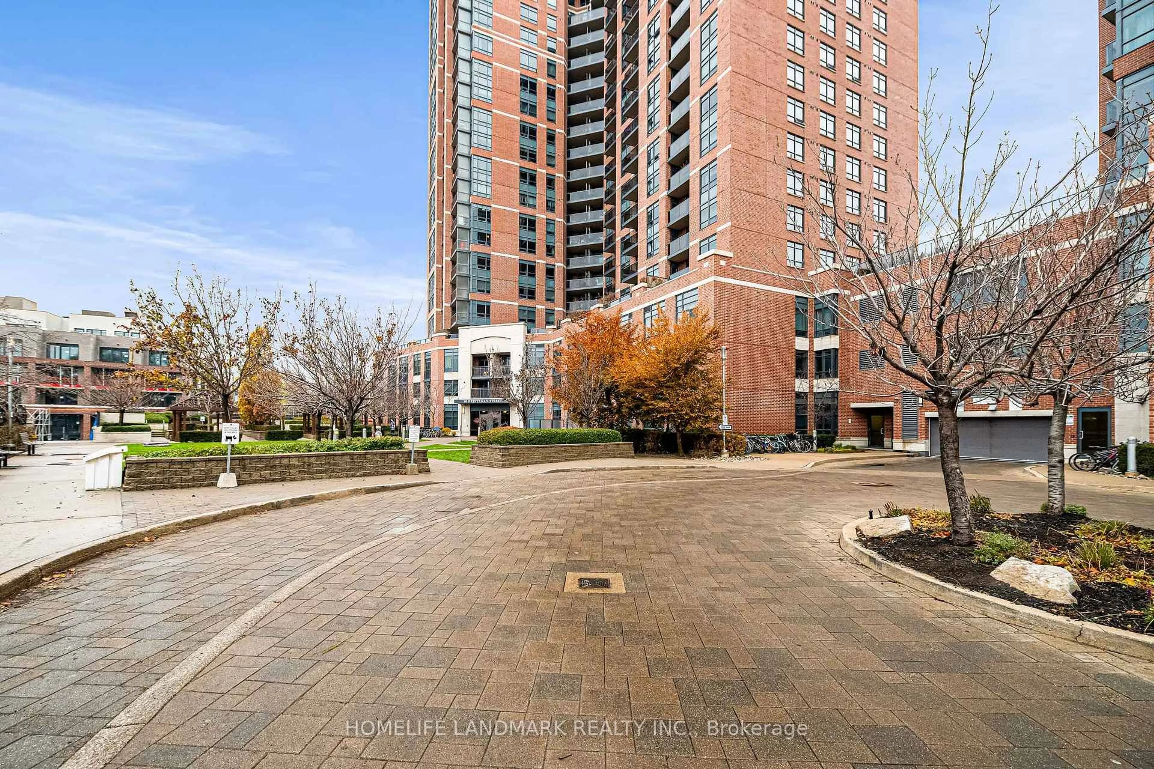 Patio, unknown for 60 Heintzman St #2403, Toronto Ontario M6P 5A1