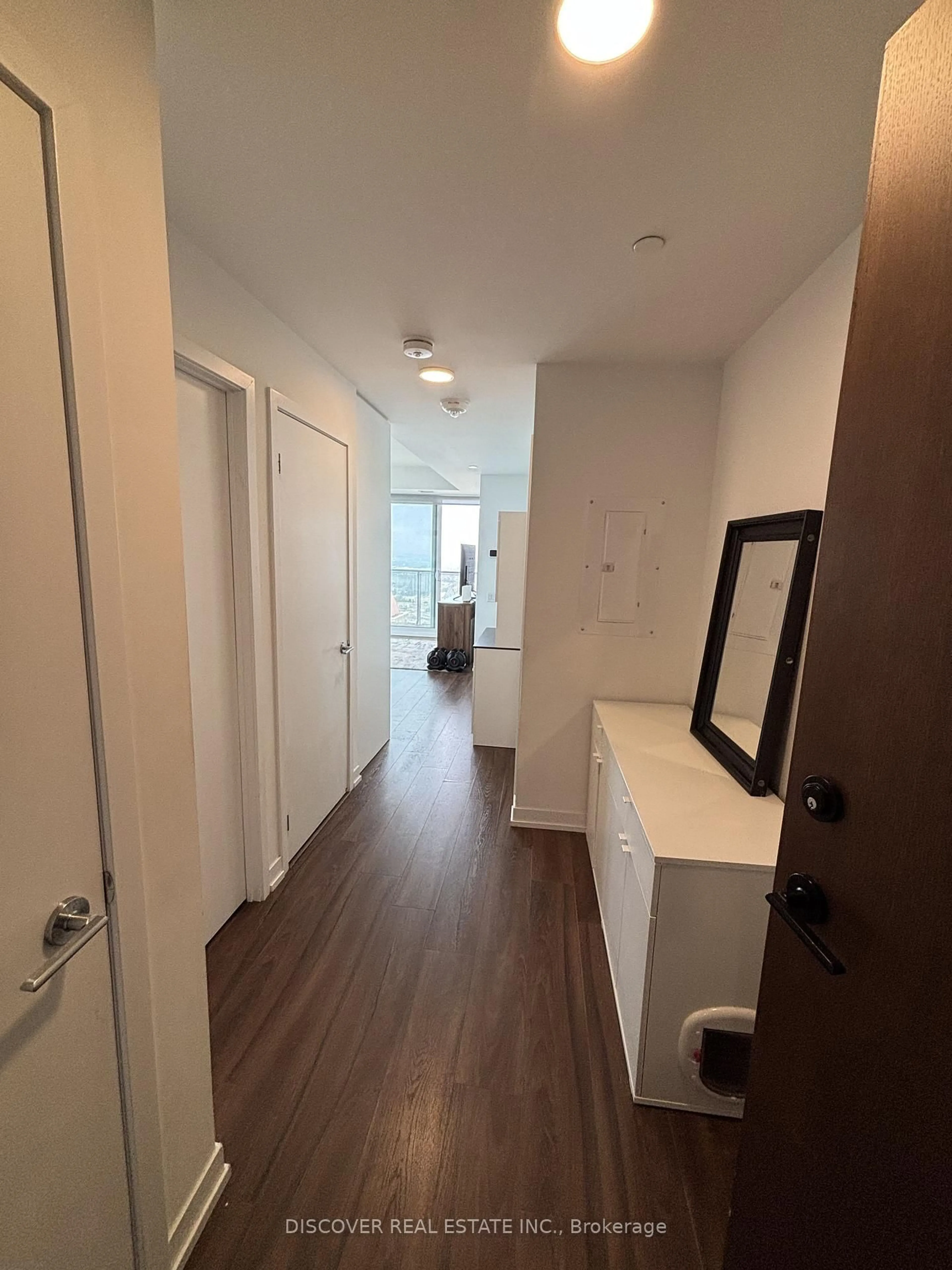 A pic of a room for 4065 Confederation Pkwy #3704, Mississauga Ontario L5B 0L4