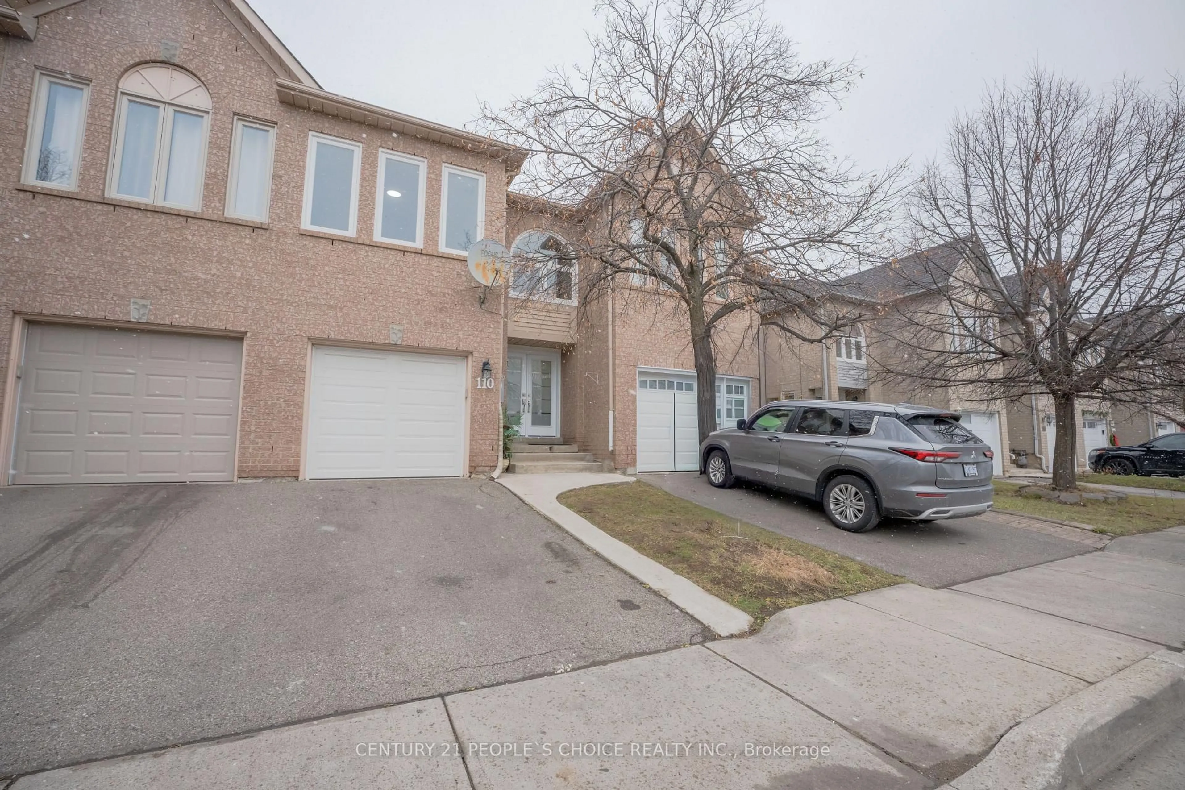 A pic from outside/outdoor area/front of a property/back of a property/a pic from drone, street for 110 Goldenlight Circ, Brampton Ontario L6X 4N6