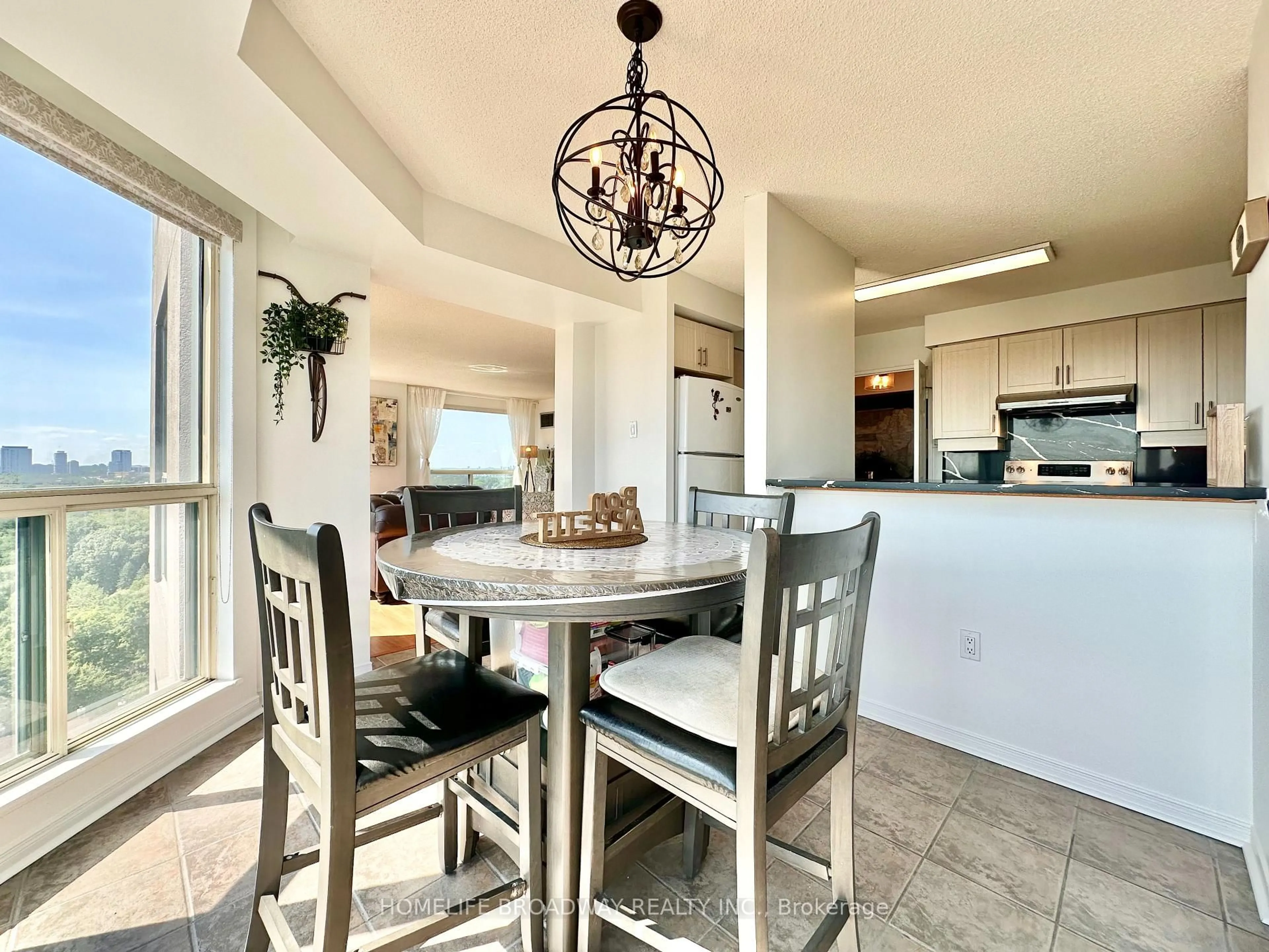 Open concept kitchen, ceramic/tile floor for 2155 Burnhamthorpe Rd #1709, Mississauga Ontario L5L 5P4