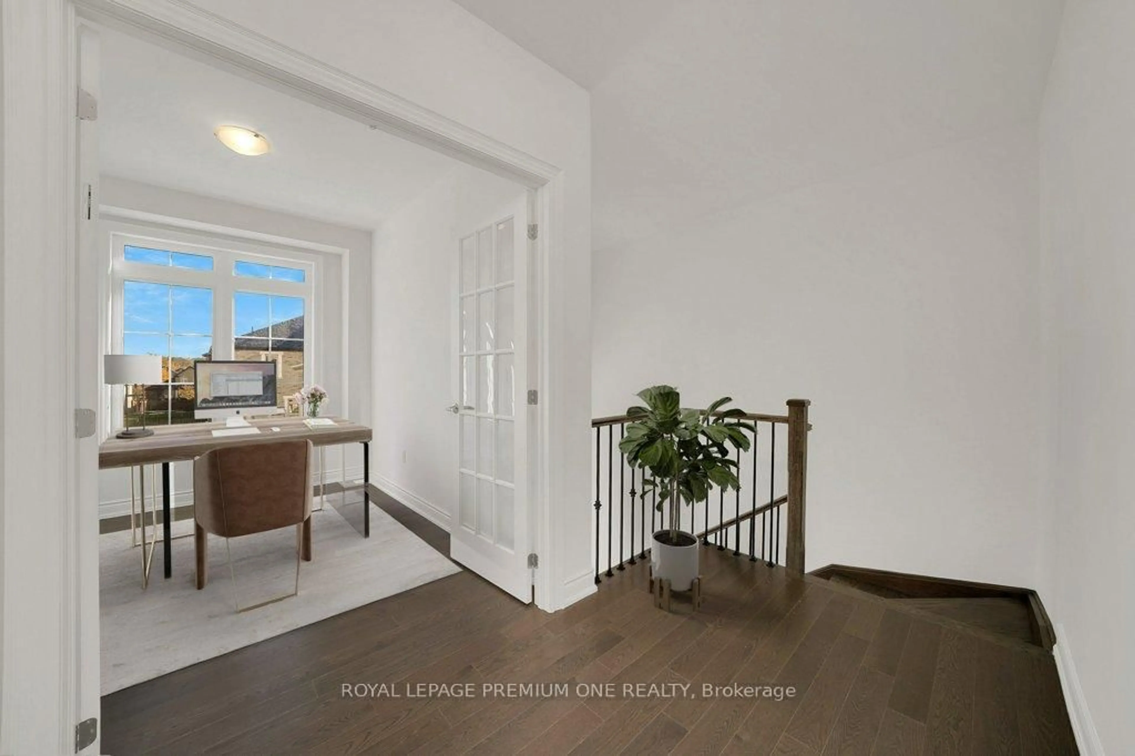 Indoor entryway for 32 James Walker Ave, Caledon Ontario L7C 0H1