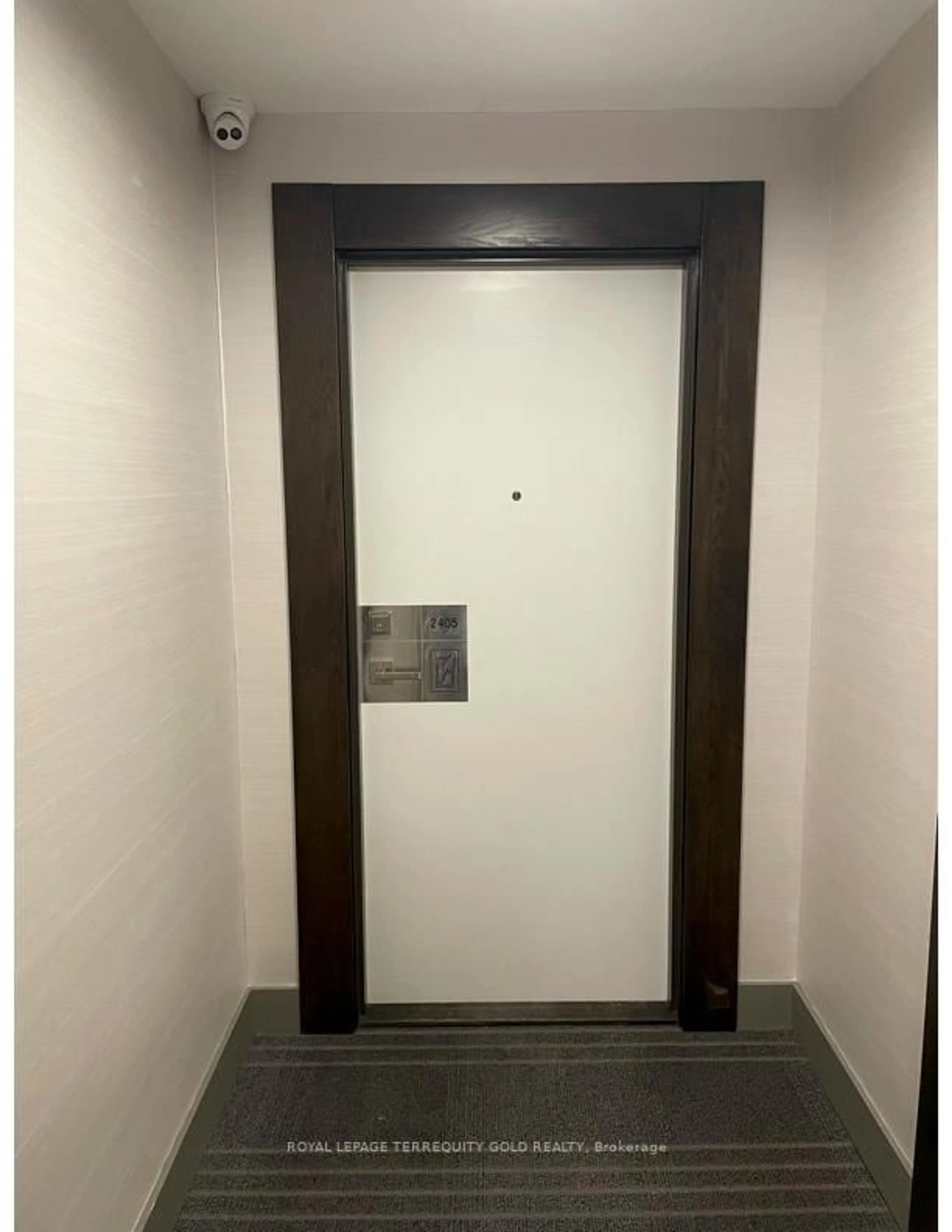 Indoor foyer for 4011 Brickstone Mews #2405, Mississauga Ontario L5B 0J7