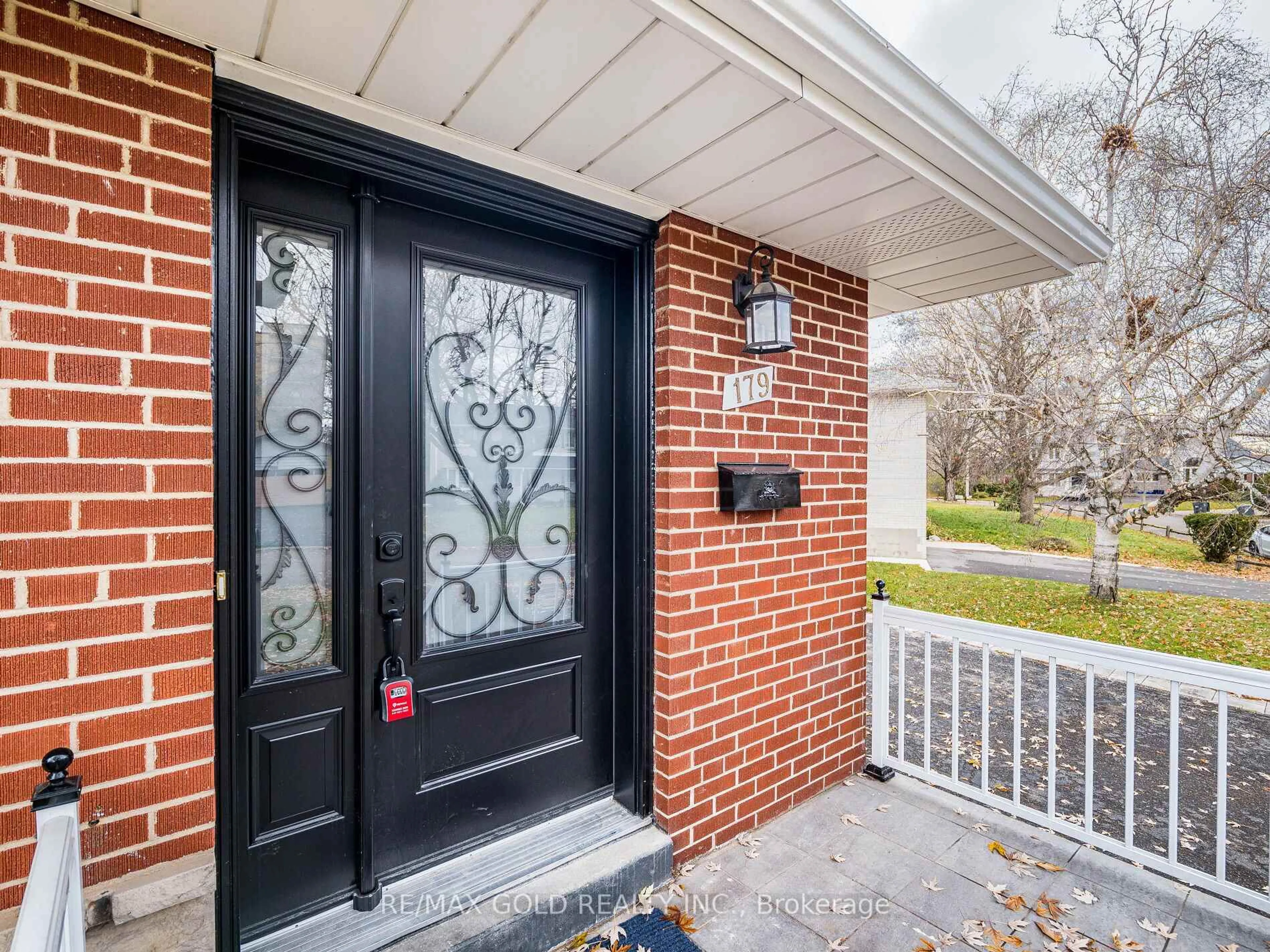 Home with brick exterior material, street for 179 Elizabeth St, Brampton Ontario L6Y 1R8