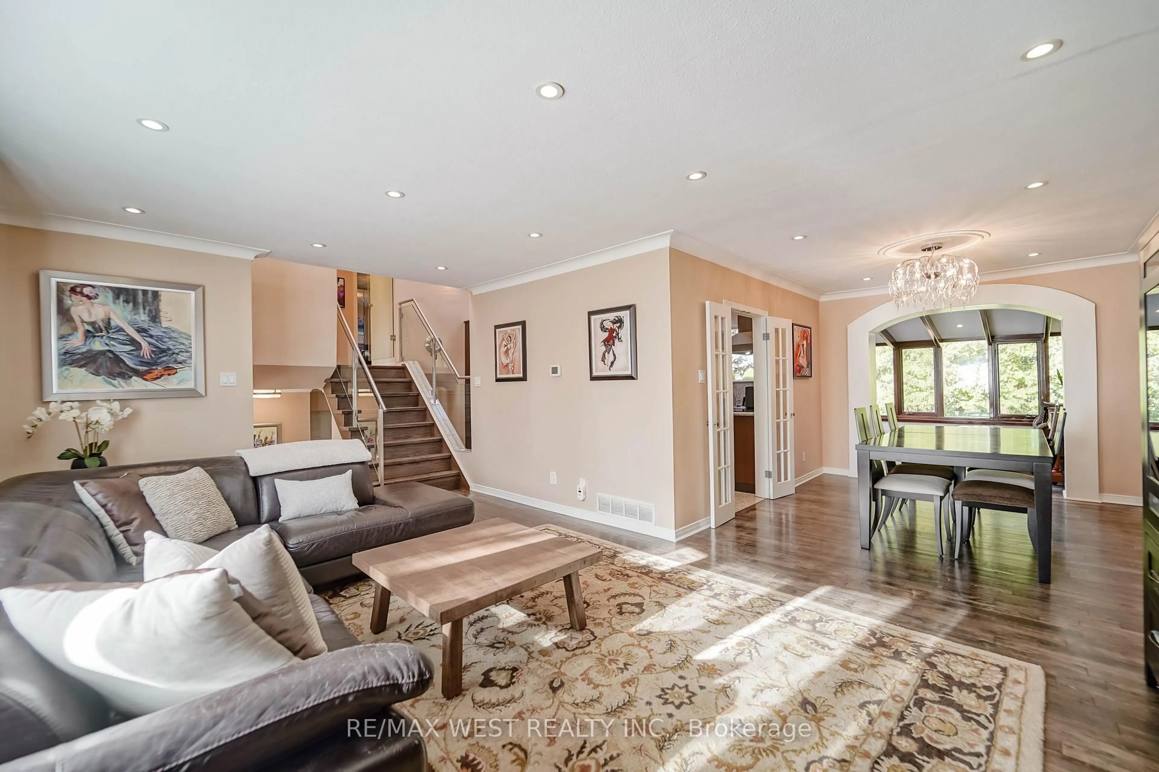 Unknown for 17 Clay Crt, Toronto Ontario M9A 4S2