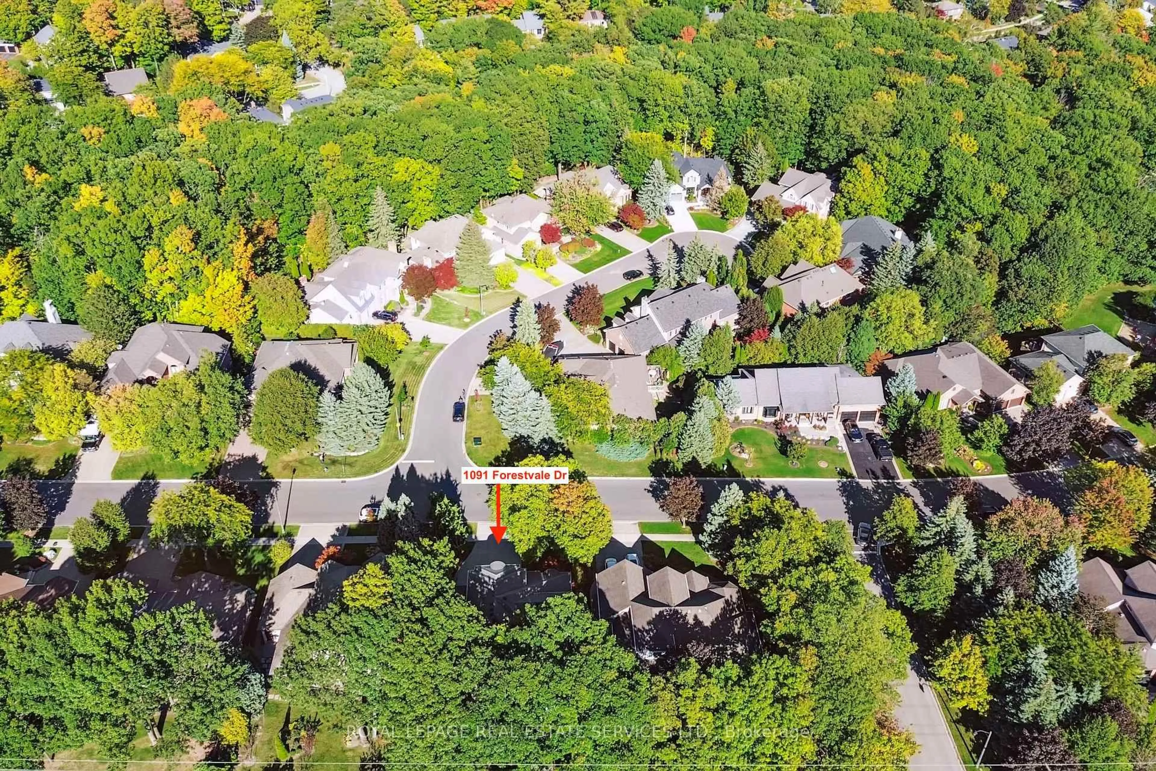 A pic from outside/outdoor area/front of a property/back of a property/a pic from drone, street for 1091 Forestvale Dr, Burlington Ontario L7P 4W4
