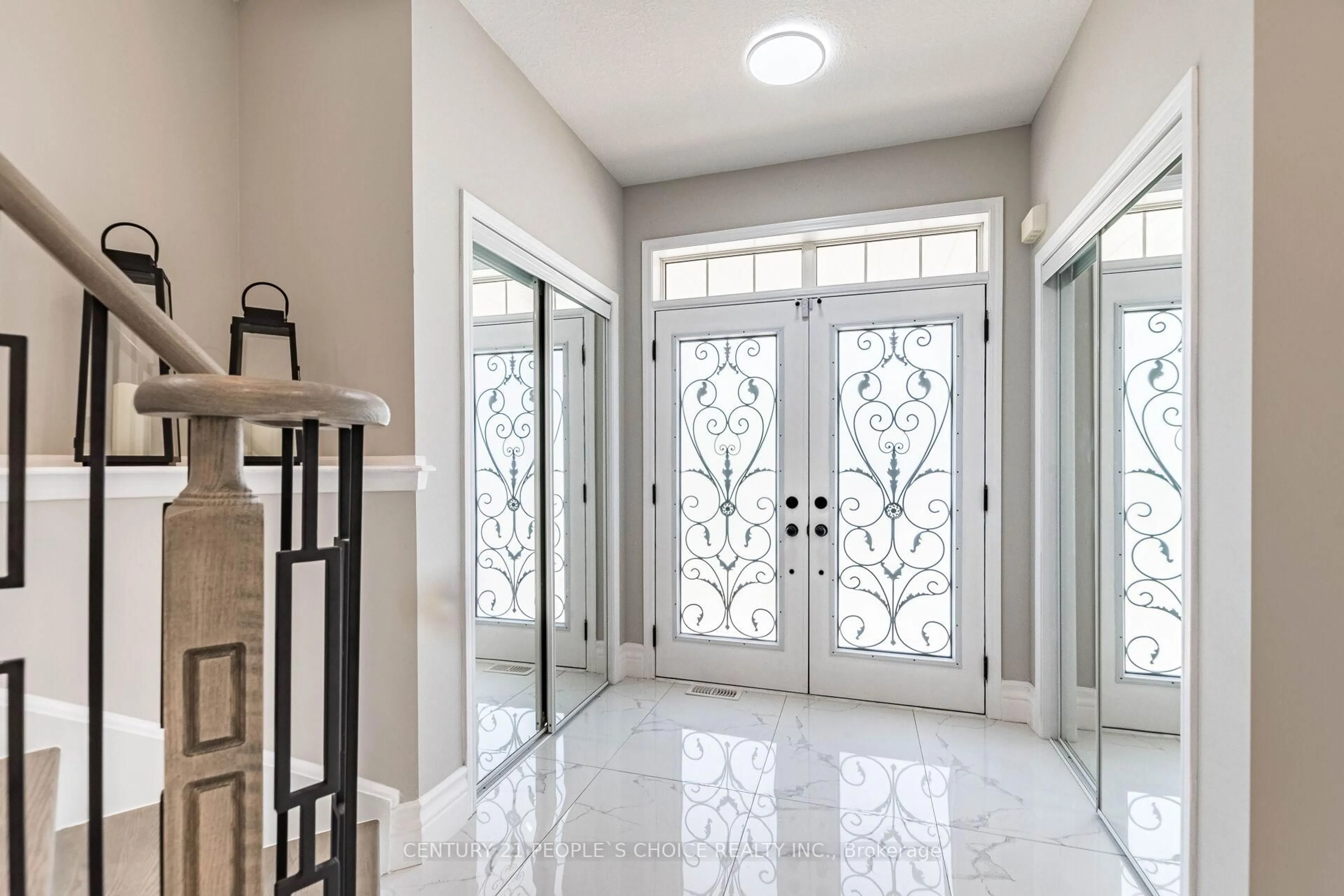 Indoor entryway for 78 Abercrombie Cres, Brampton Ontario L7A 4N3