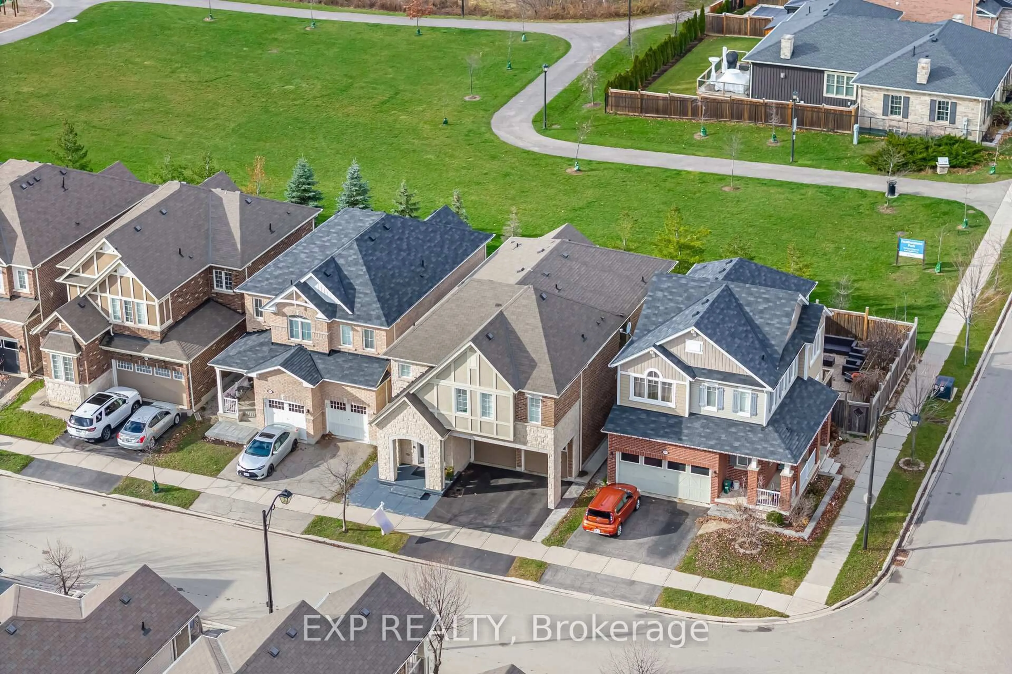 A pic from outside/outdoor area/front of a property/back of a property/a pic from drone, street for 573 Langholm St, Milton Ontario L9T 9A2