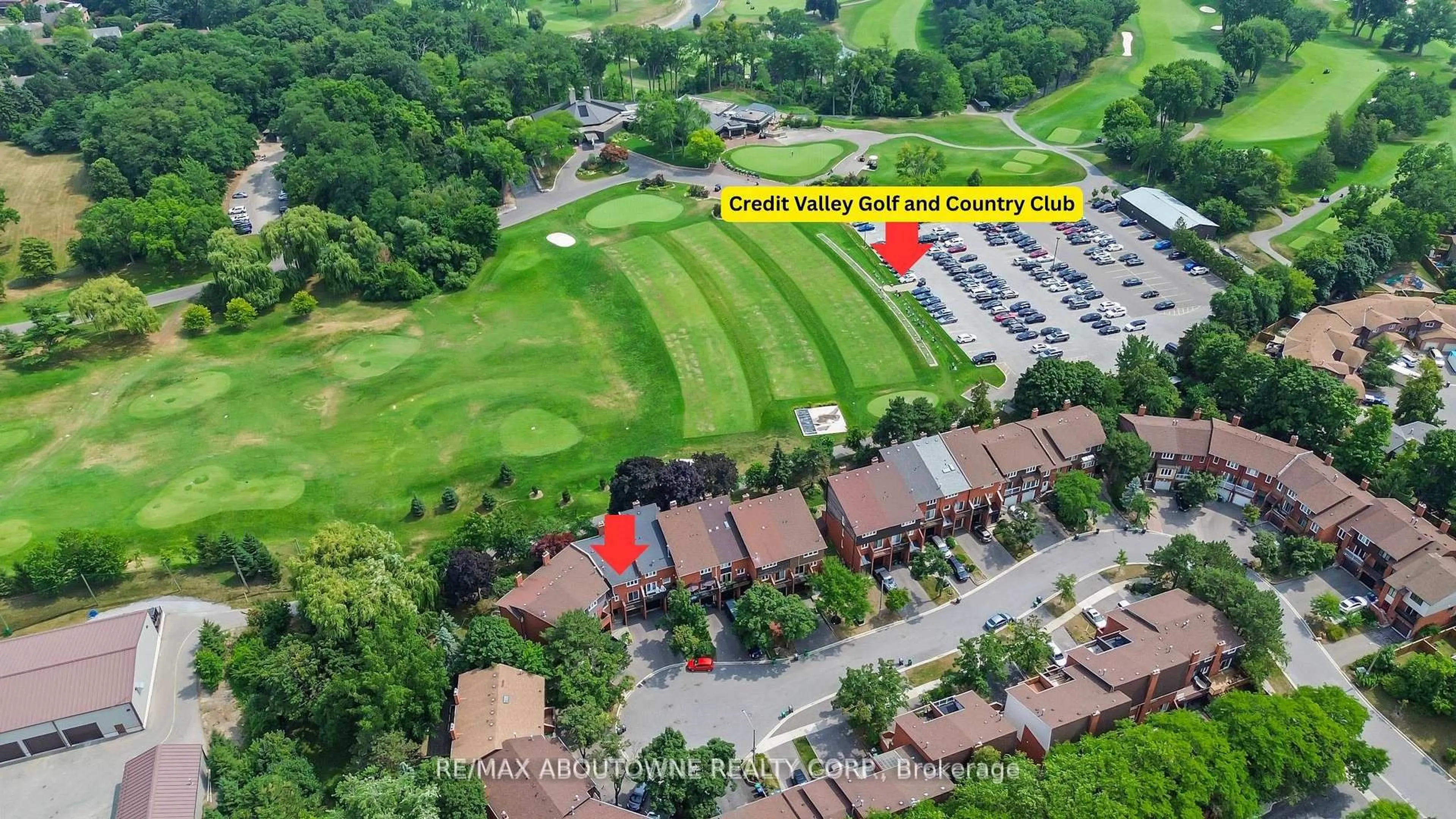 A pic from outside/outdoor area/front of a property/back of a property/a pic from drone, street for 1228 Cornerbrook Pl, Mississauga Ontario L5C 3J4