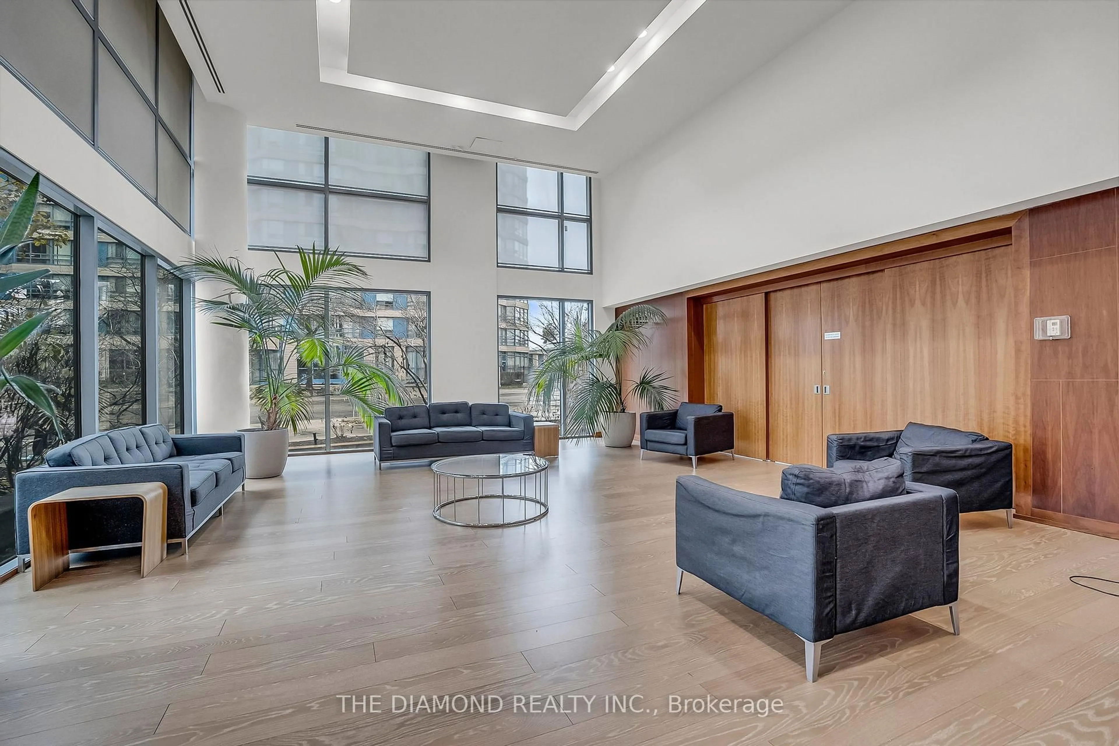 Lobby for 225 Webb Dr #509, Mississauga Ontario L5B 4P2