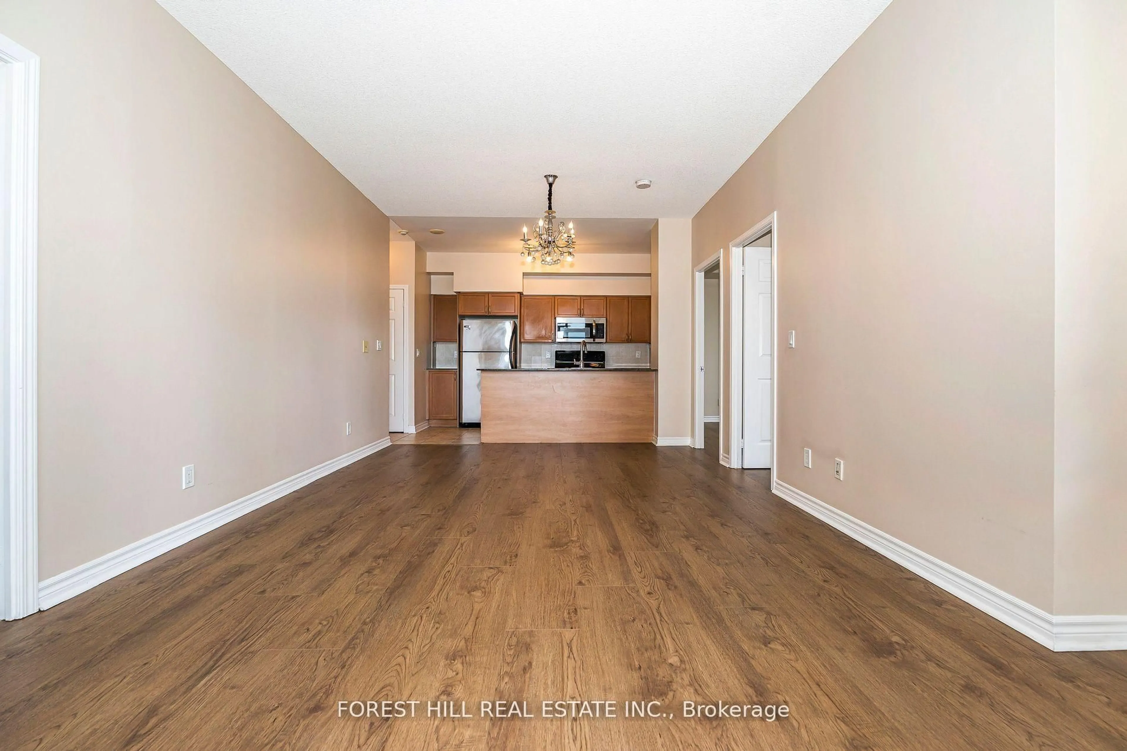 Open concept kitchen, wood/laminate floor for 388 Prince Of Wales Dr #1610, Mississauga Ontario L5B 0A1