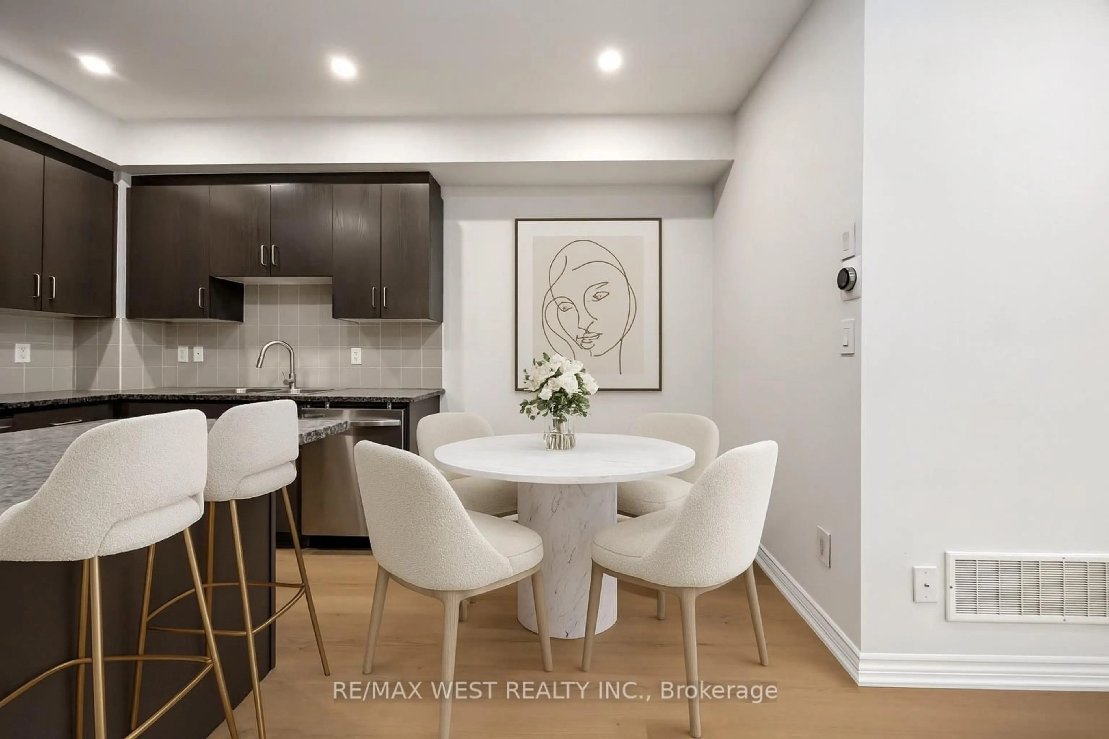 Unknown for 11 Applewood Lane #120, Toronto Ontario M9C 0C1