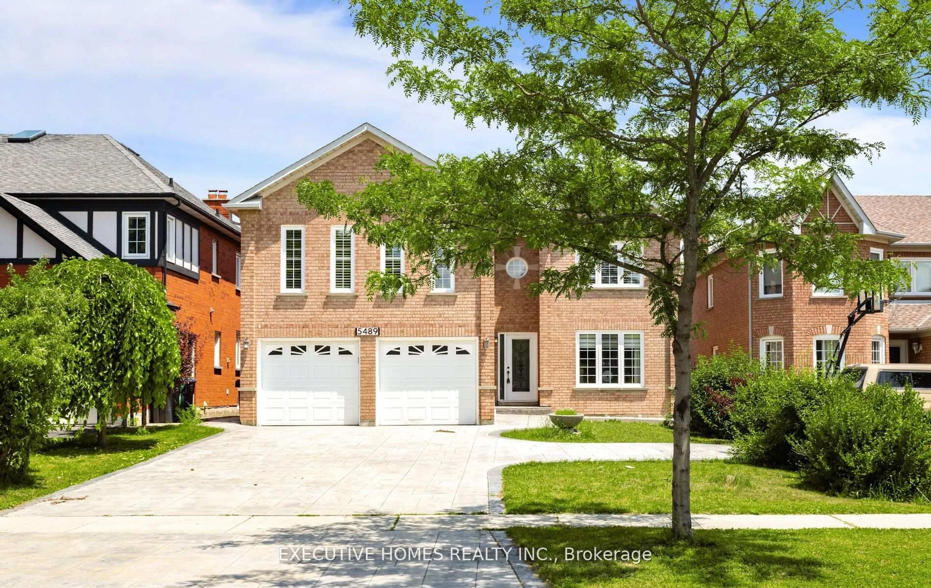 Home with brick exterior material, street for 5489 Glen Erin Dr, Mississauga Ontario L5M 5C8