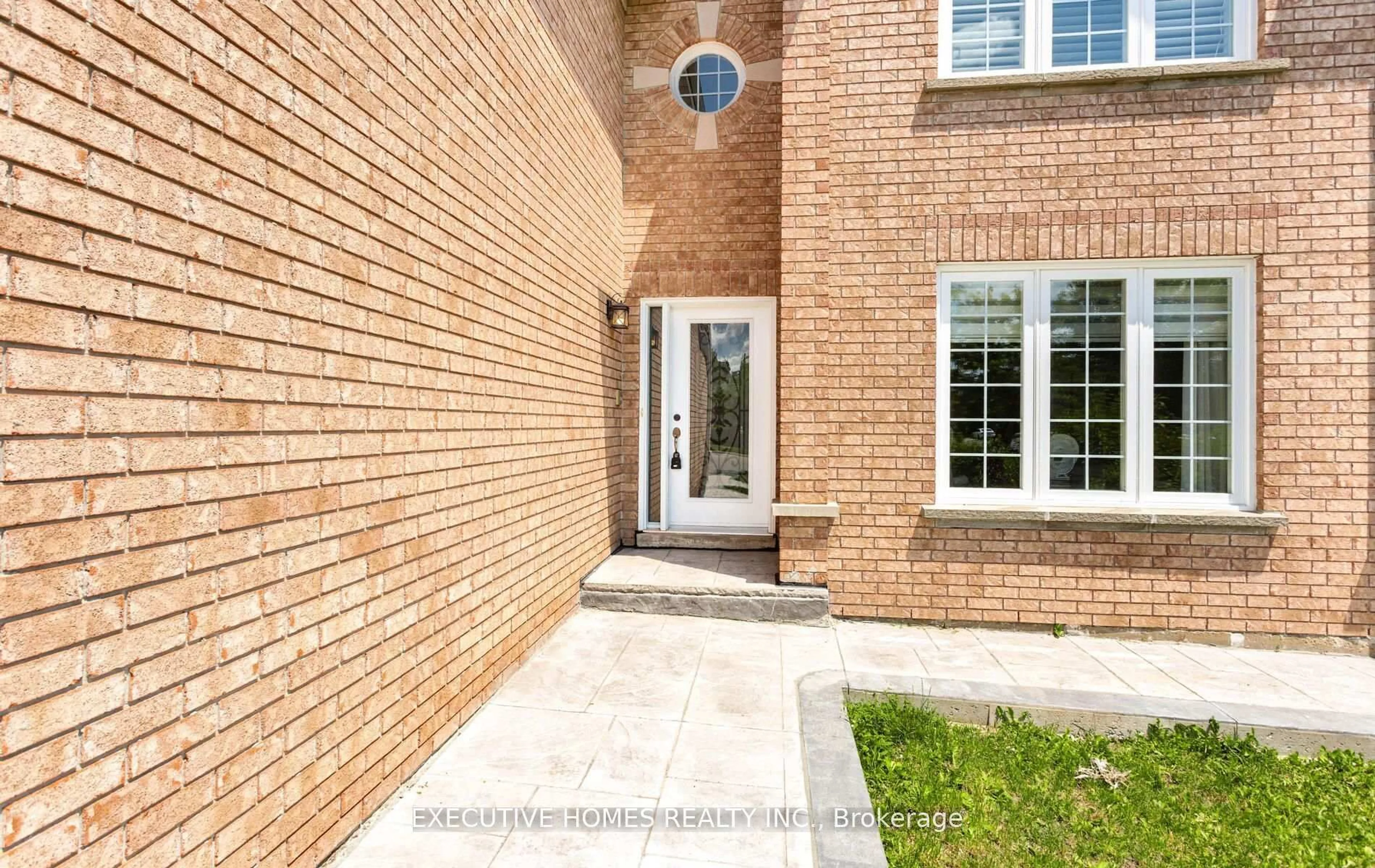 Home with brick exterior material, street for 5489 Glen Erin Dr, Mississauga Ontario L5M 5C8