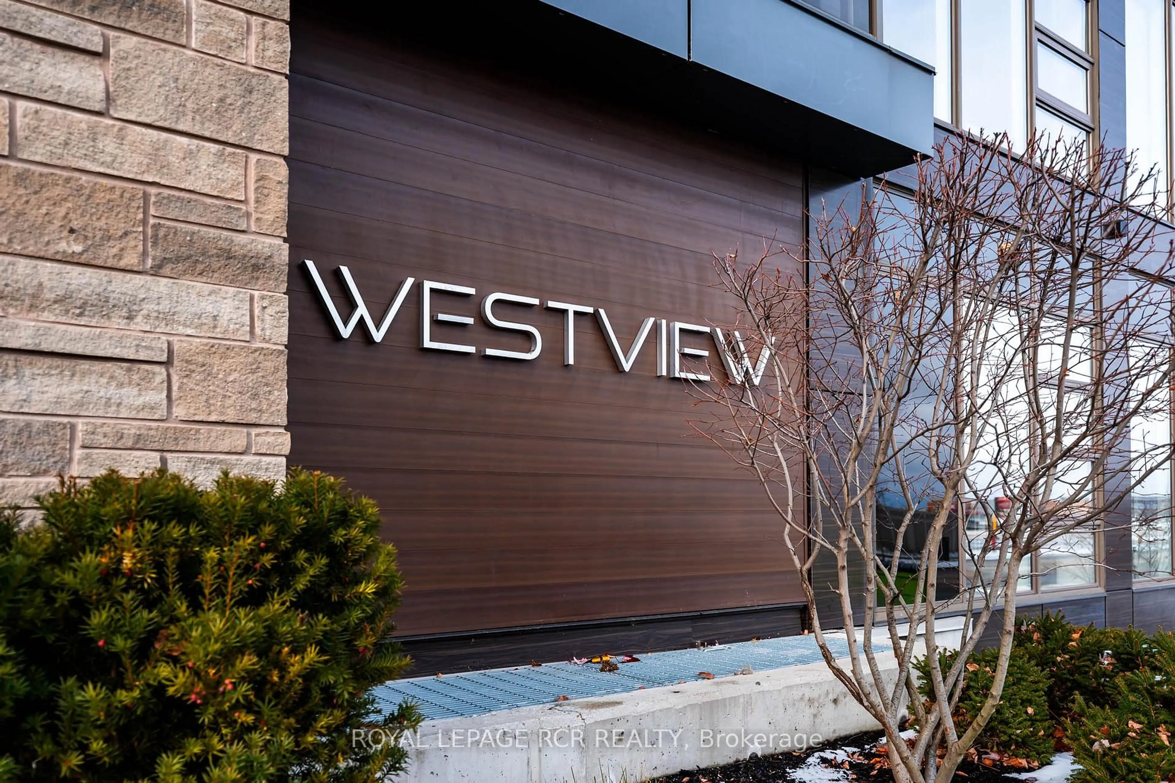 Lobby for 105 Spencer Ave #401, Orangeville Ontario L9W 7S3