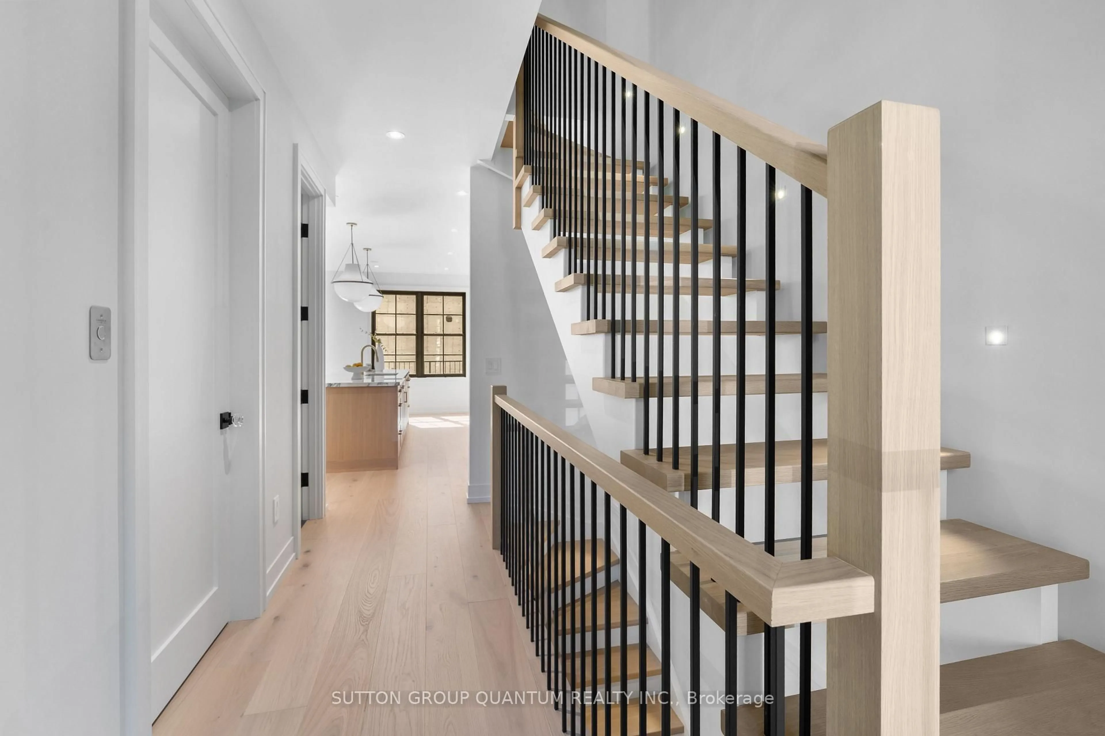 Stairs for 78 Trafalgar Rd, Oakville Ontario L6J 2S7