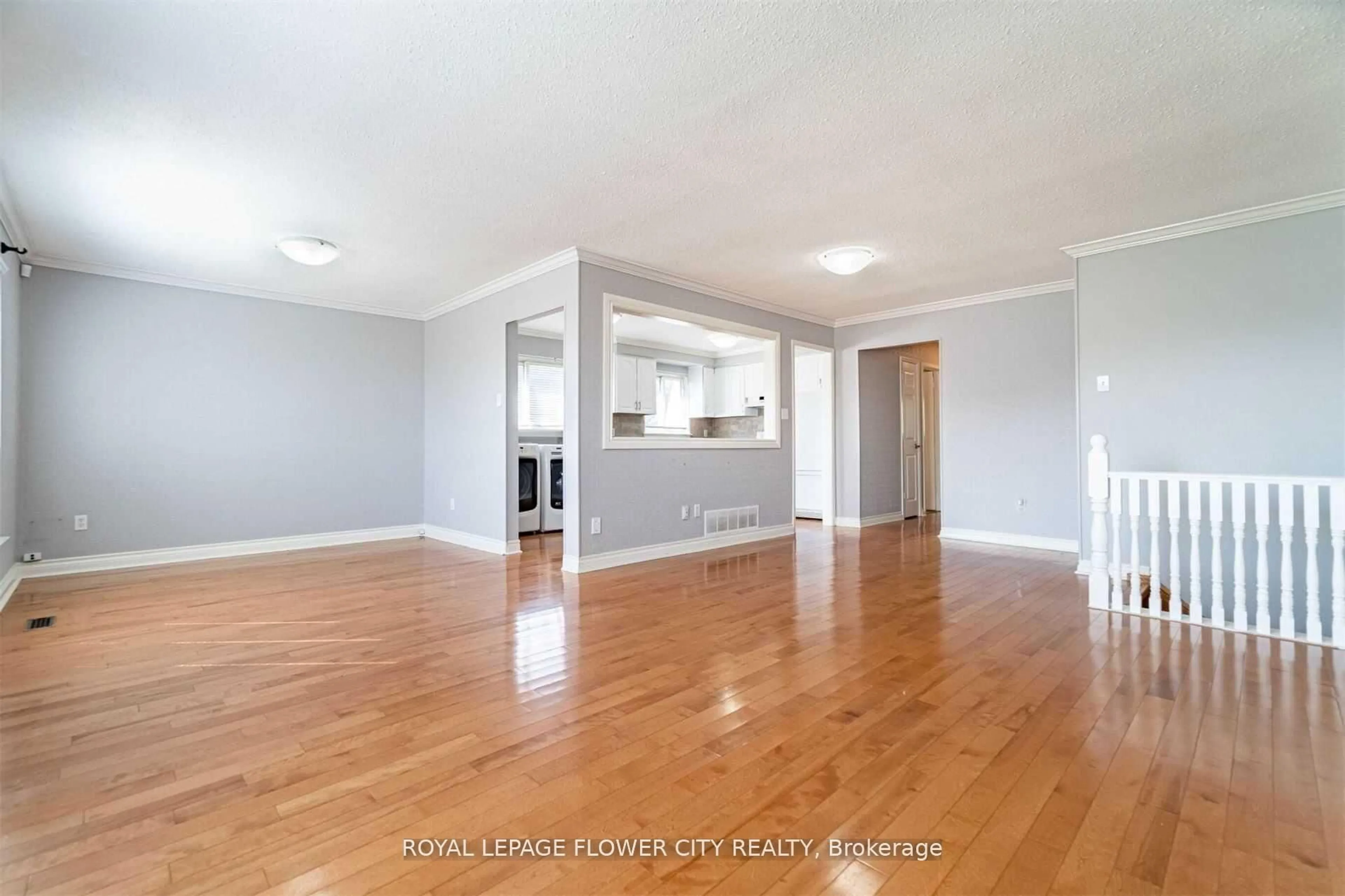 Unknown for 5 Grassmere Cres, Brampton Ontario L6S 1C9